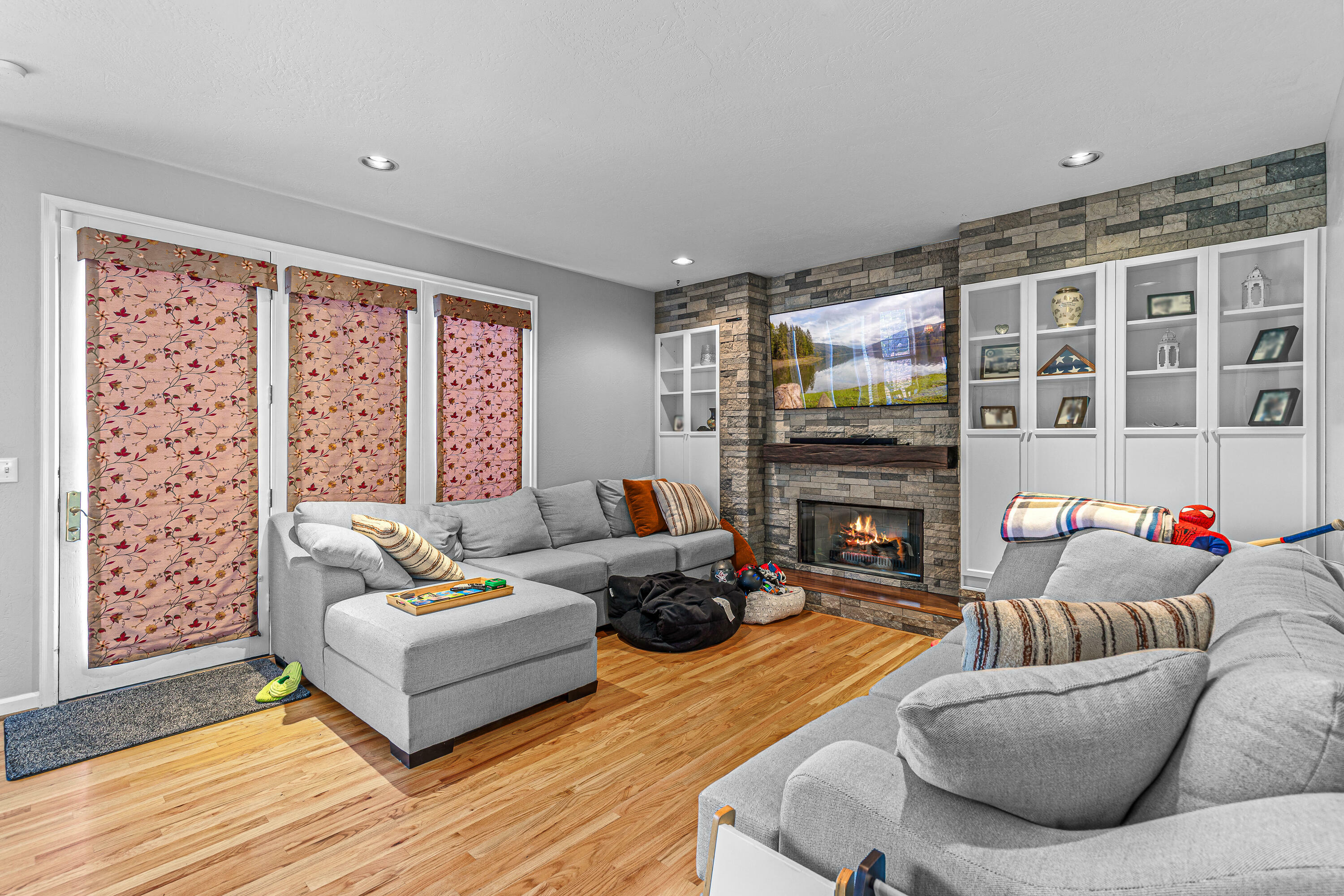 Property Photo:  3487 Greystone Court  OR 97504 