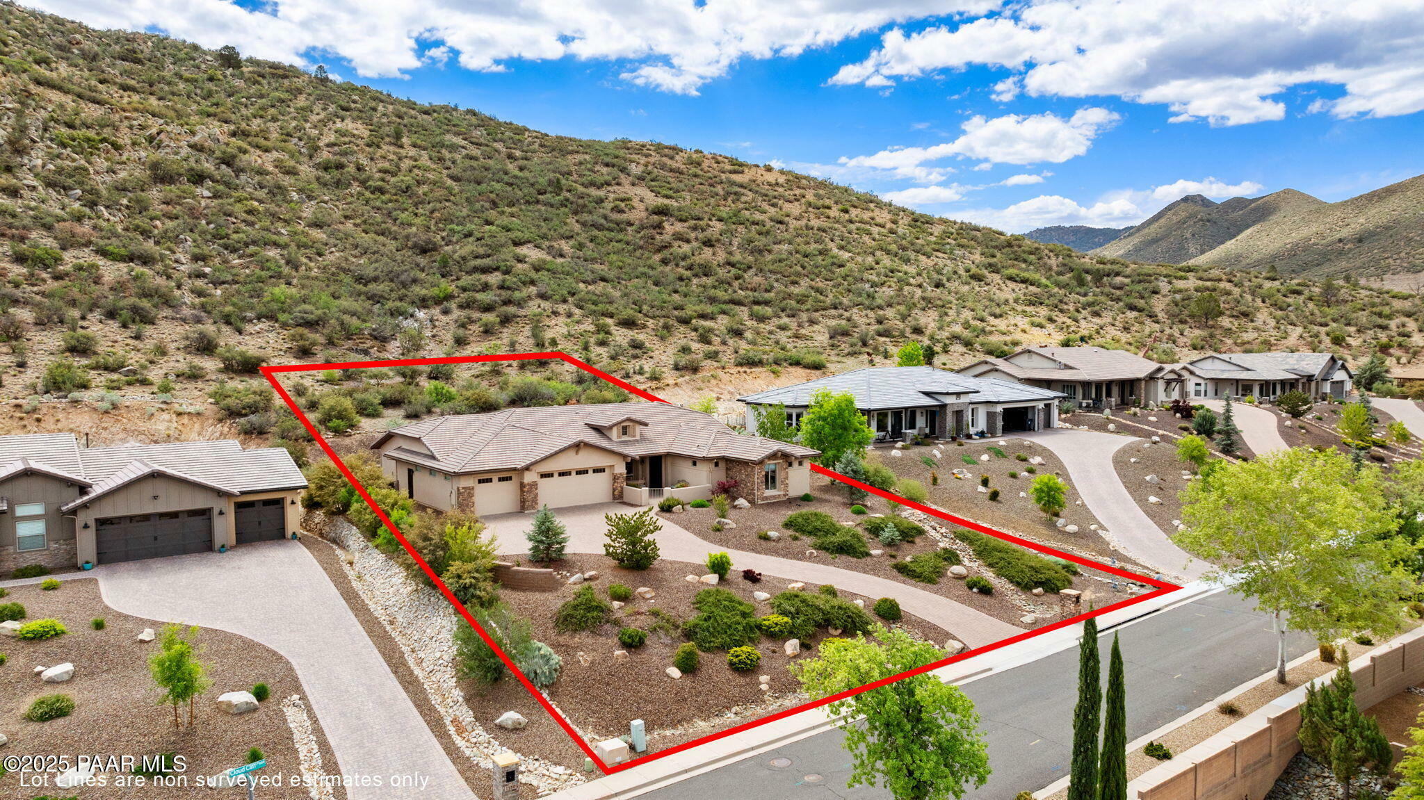 Property Photo: 1138 N Cloud Cliff Pass AZ 86314