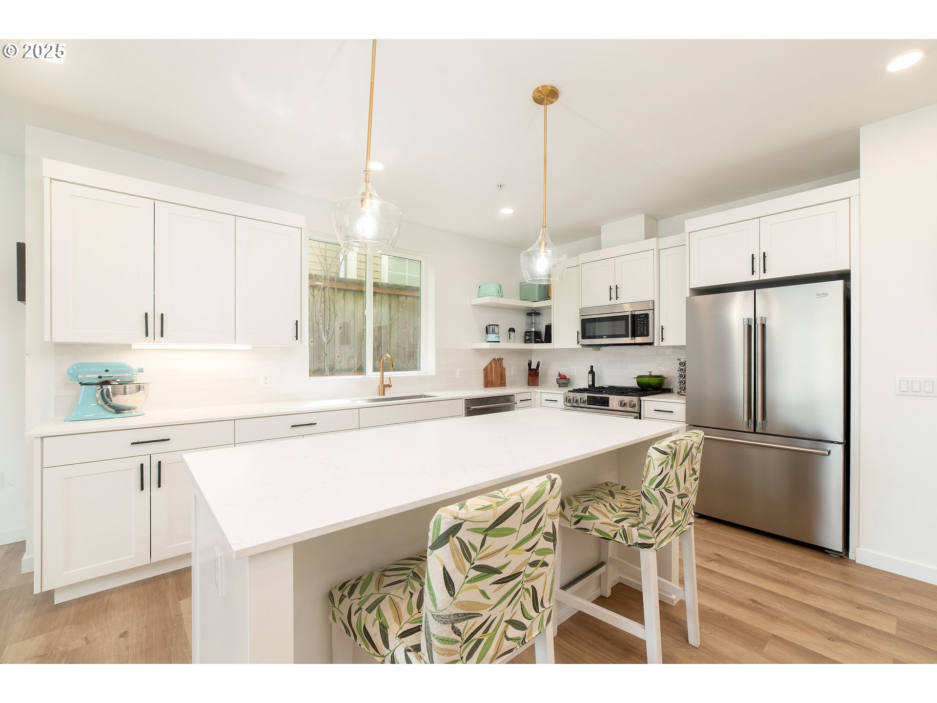 Property Photo:  3920 N Montana Ave  OR 97227 