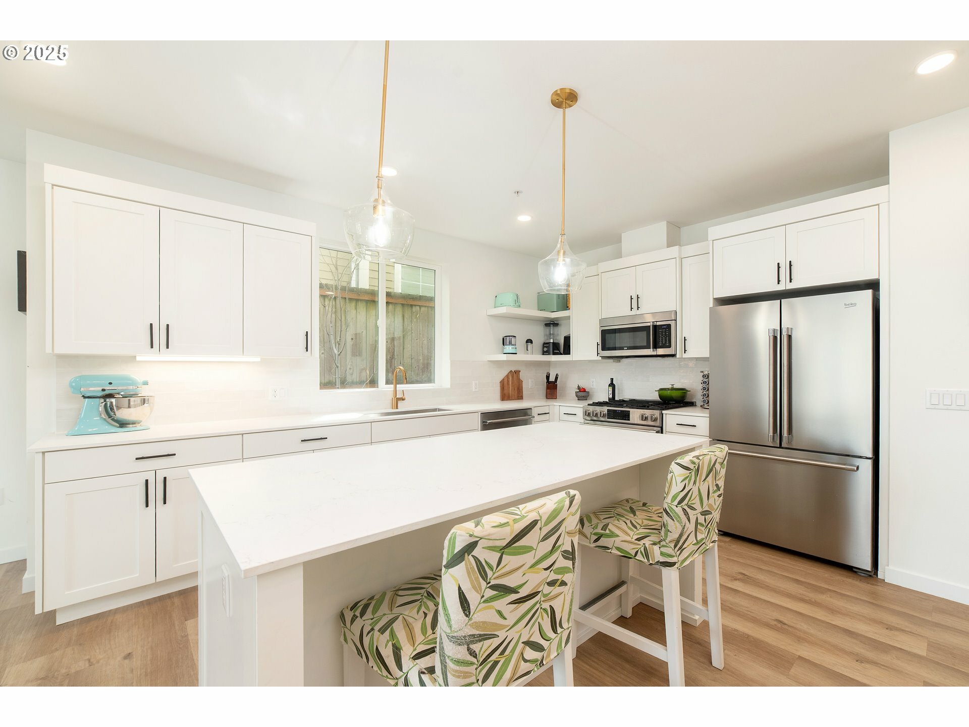 Property Photo: 3920 N Montana Ave OR 97227