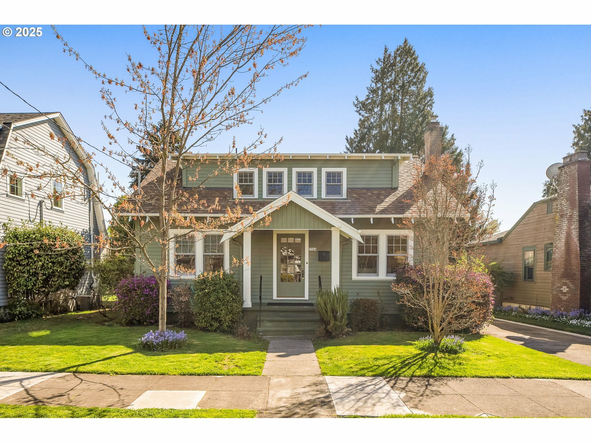 7504 SE 20th Ave  Portland OR 97202 photo