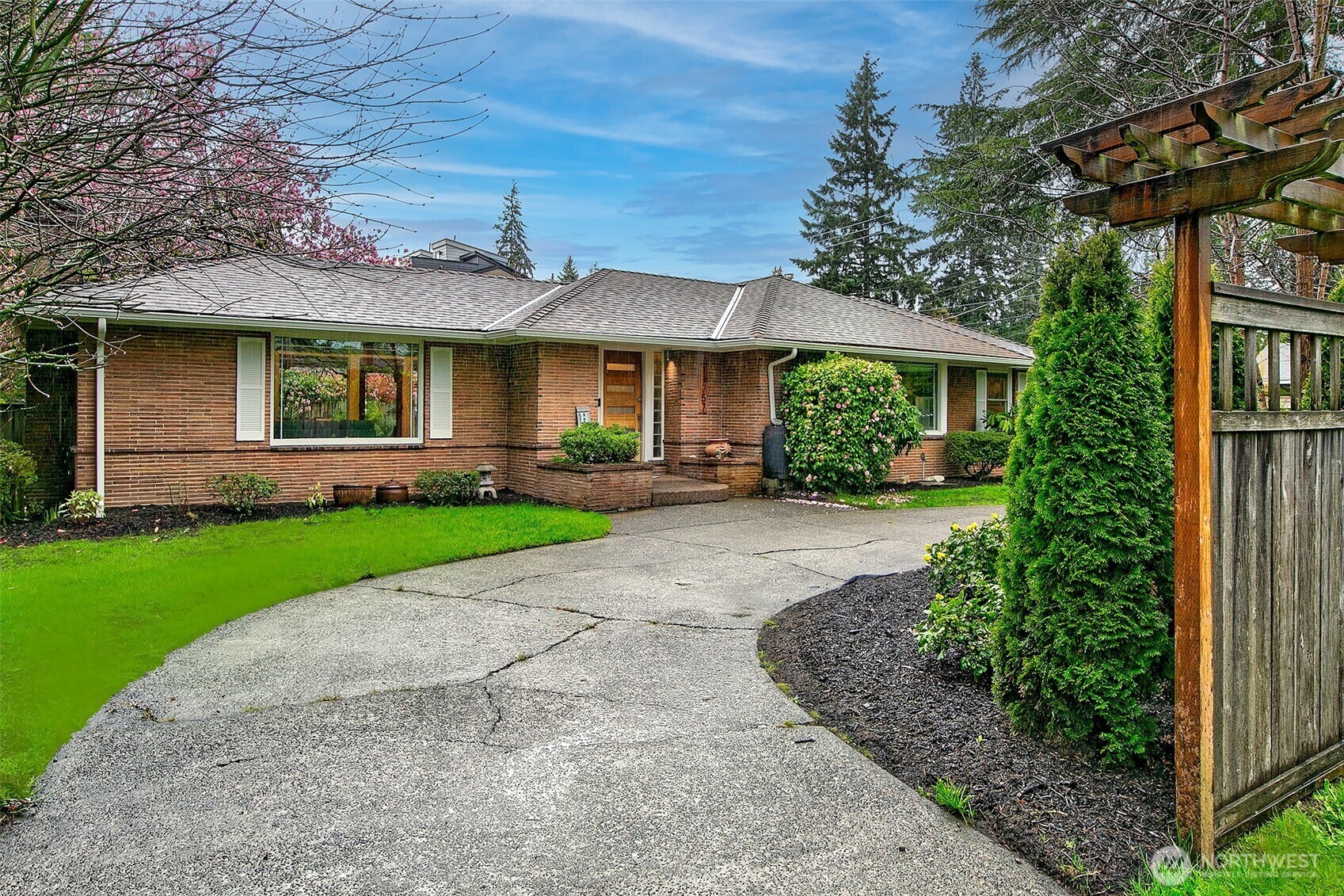 Property Photo: 11757 Meridian Avenue N WA 98133