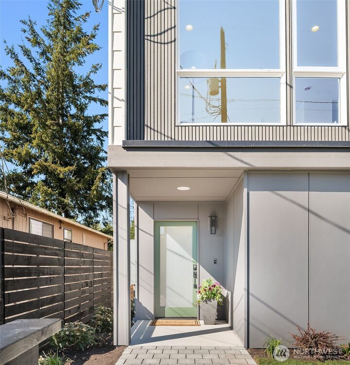 Property Photo:  124 N 49th Street  WA 98103 