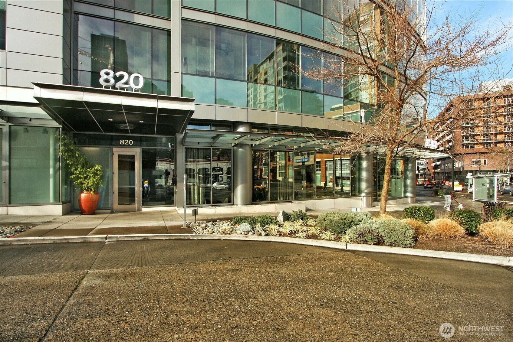 820  Blanchard Street 1810  Seattle WA 98121 photo