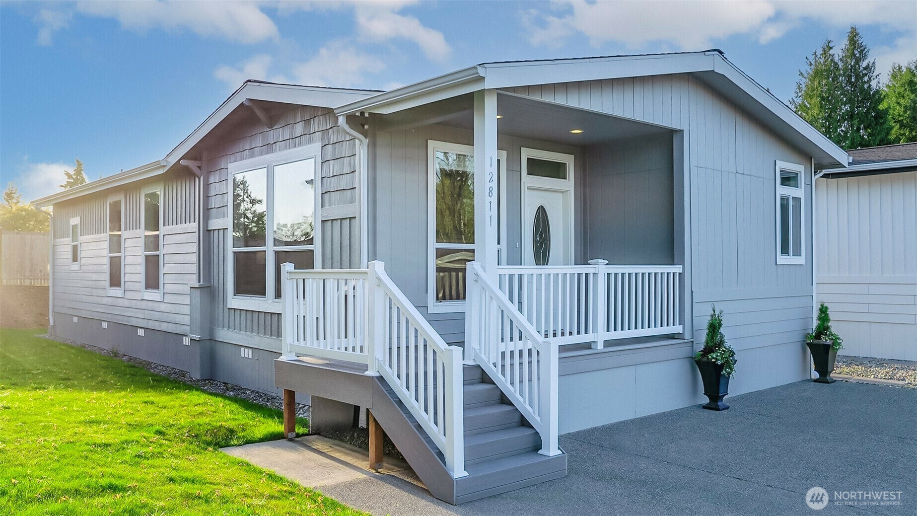 Property Photo: 12811 NE 192nd Lane WA 98011