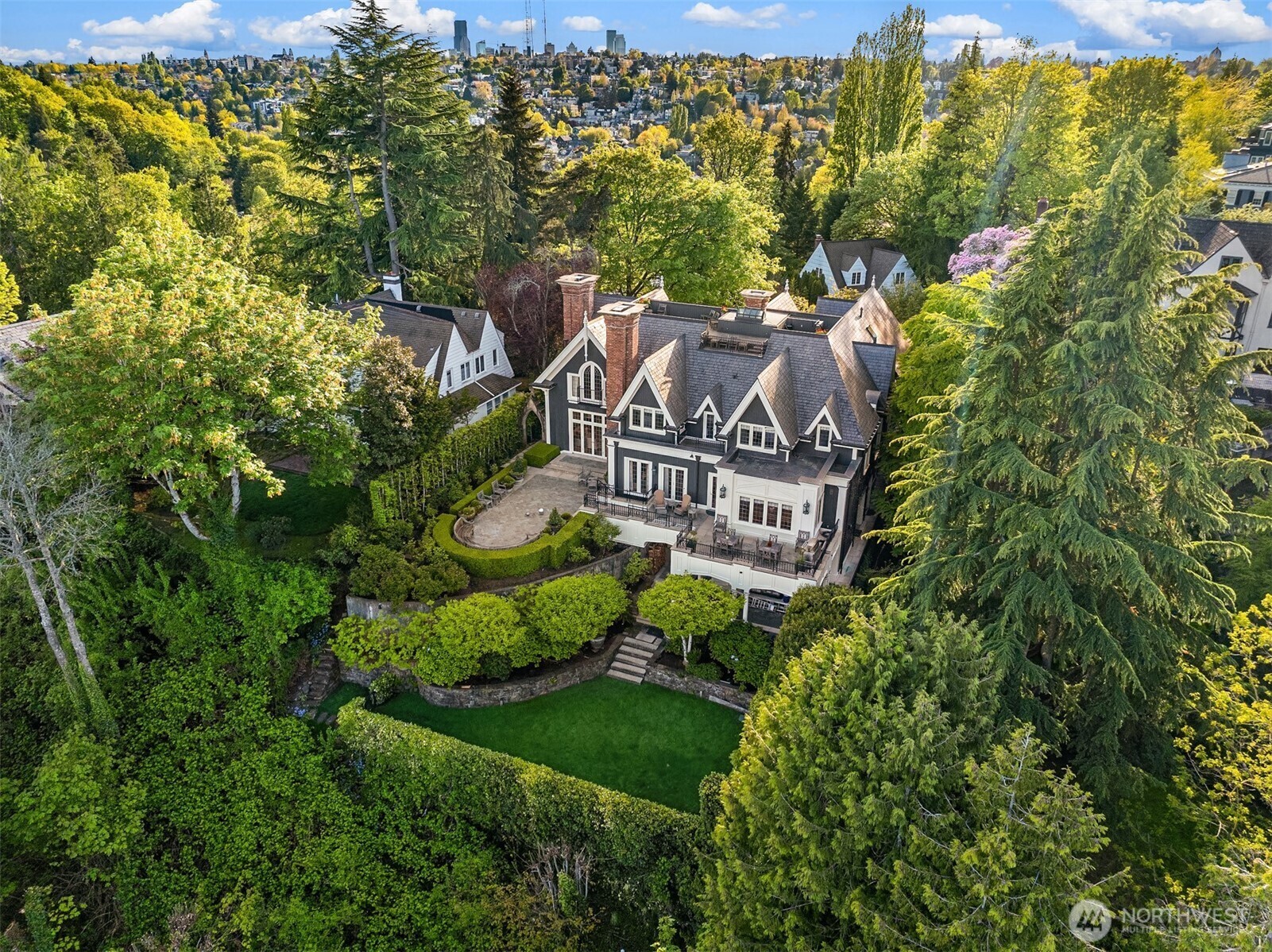530  36th Avenue E  Seattle WA 98112 photo