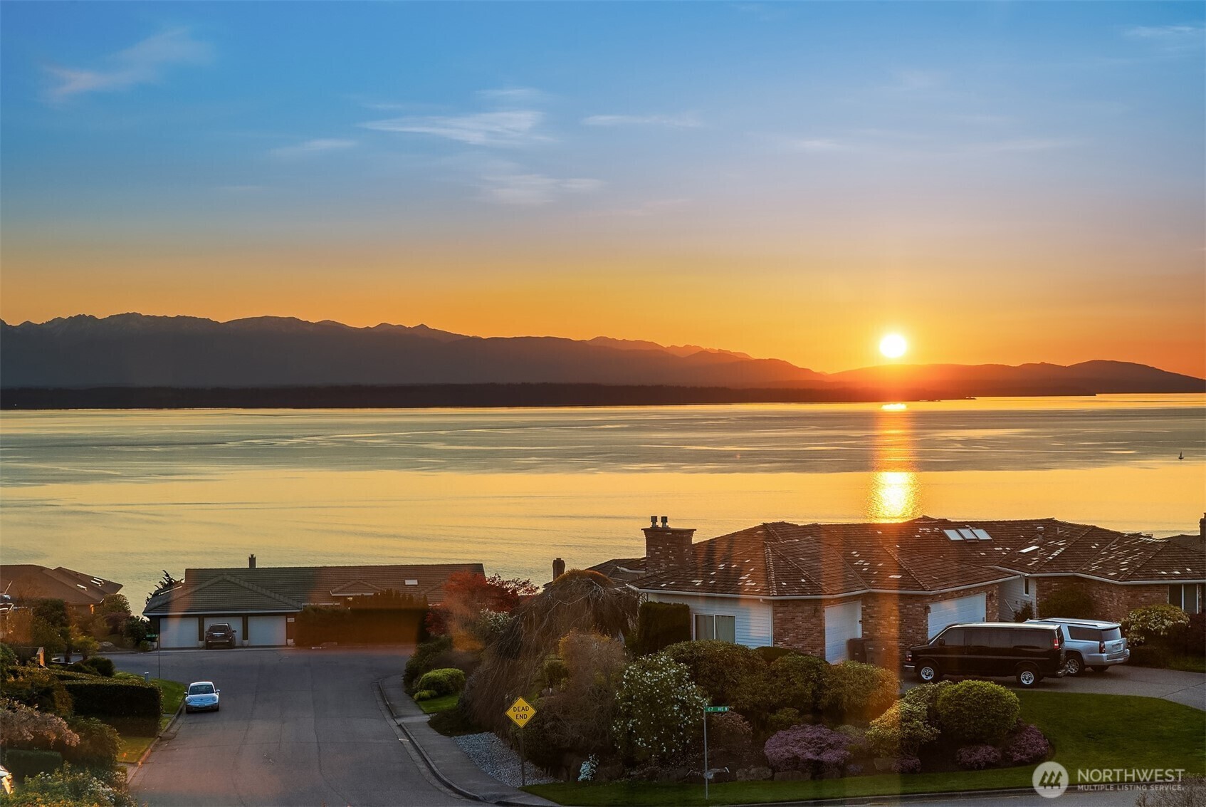 Property Photo:  6530  138th Place SW  WA 98026 