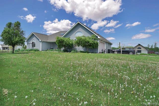Property Photo: 8322 N Short Road NW MI 48063