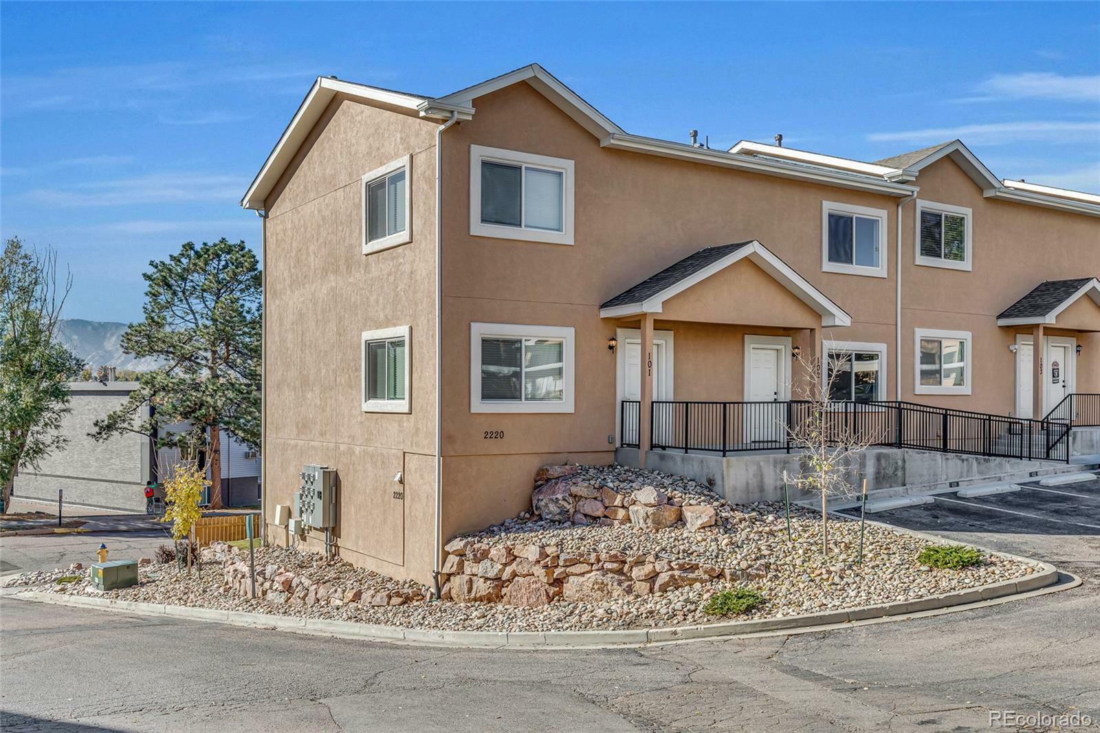 Property Photo:  2220 E La Salle Street 105  CO 80909 