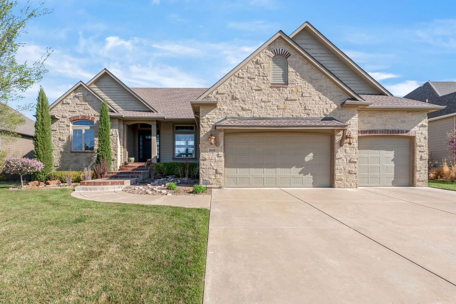 Property Photo:  15410 E Sundance St  KS 67230 