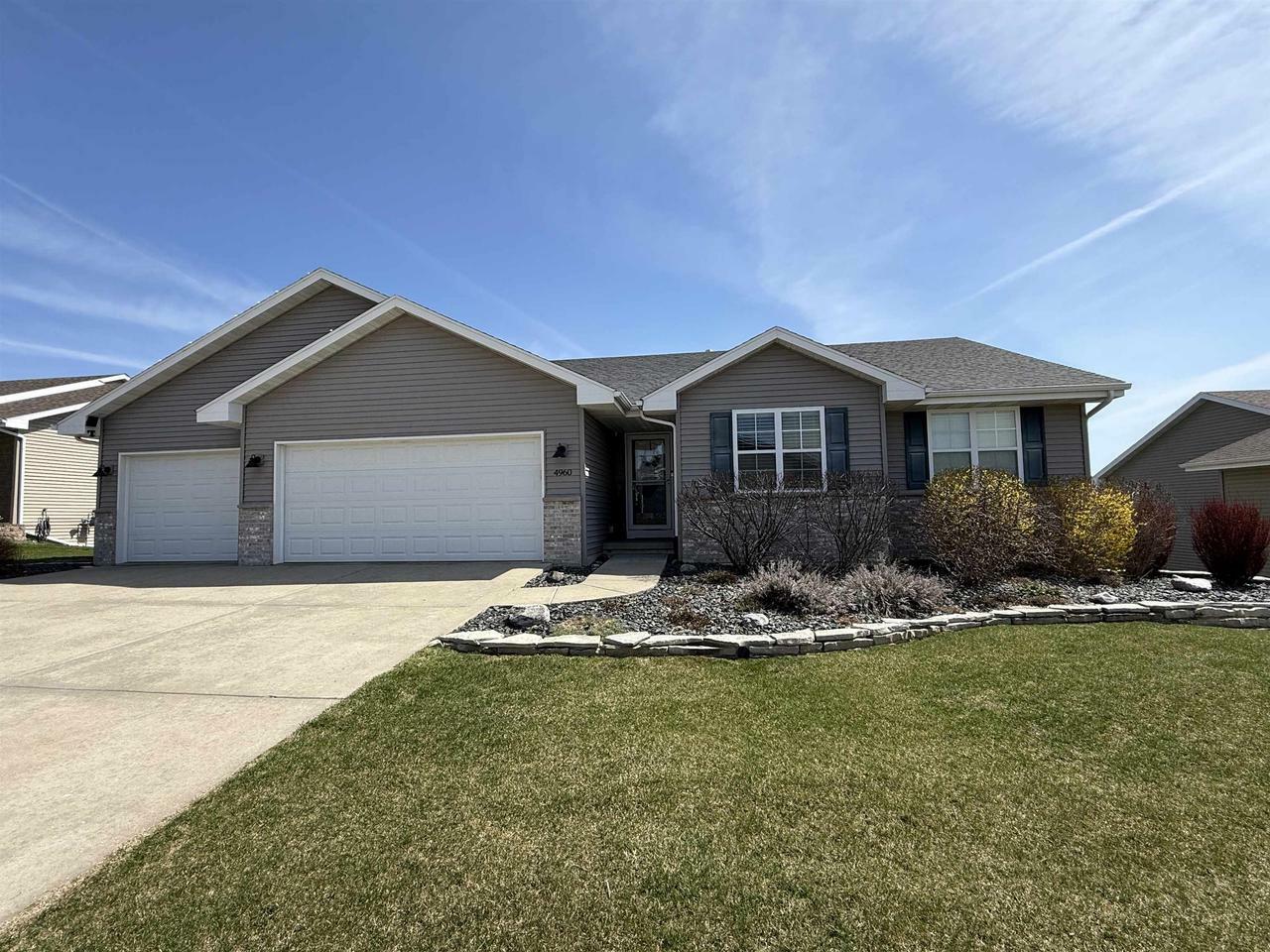 Property Photo: 4960 Overlook Drive WI 53563