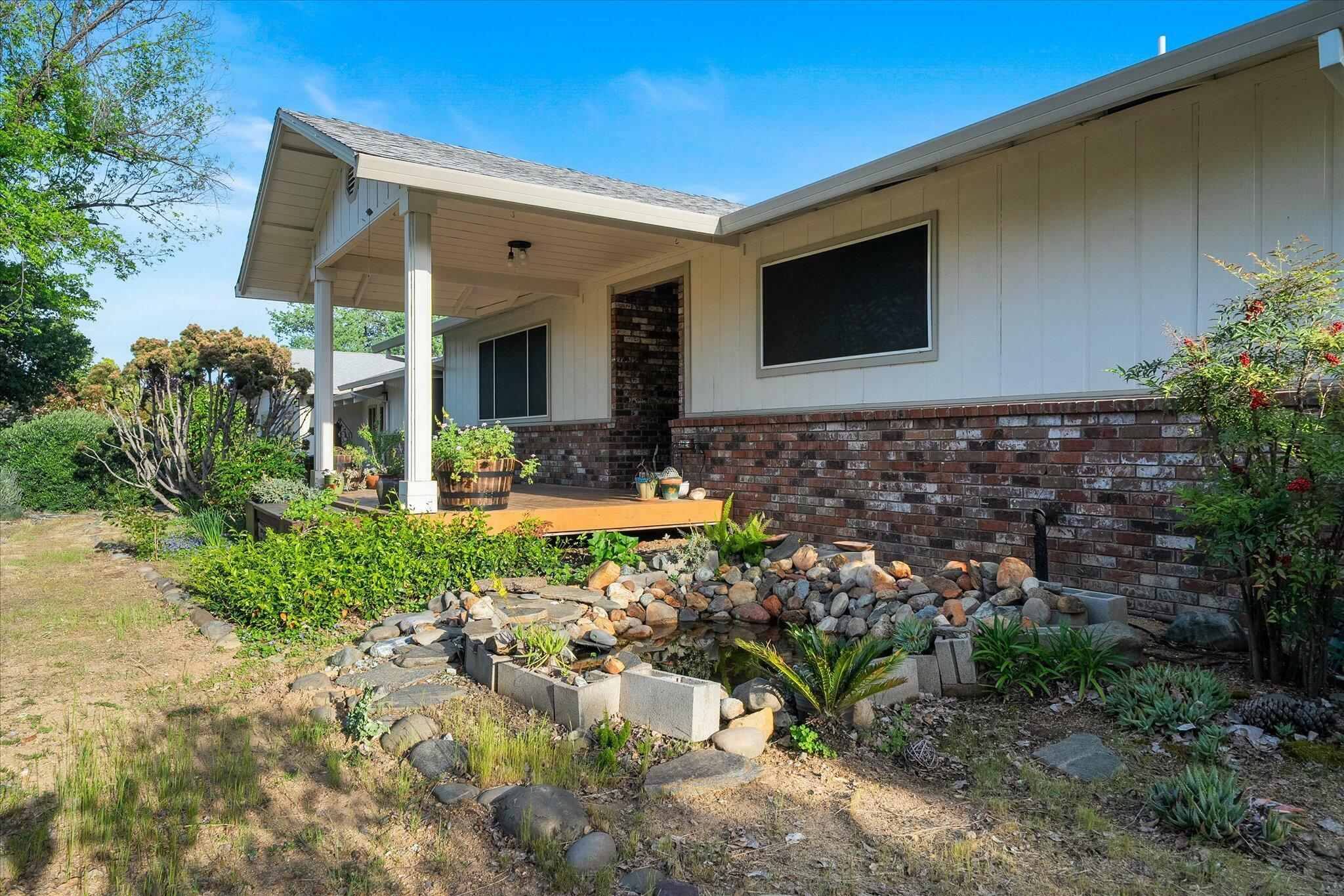Property Photo: 16943 Campo Calle CA 96001