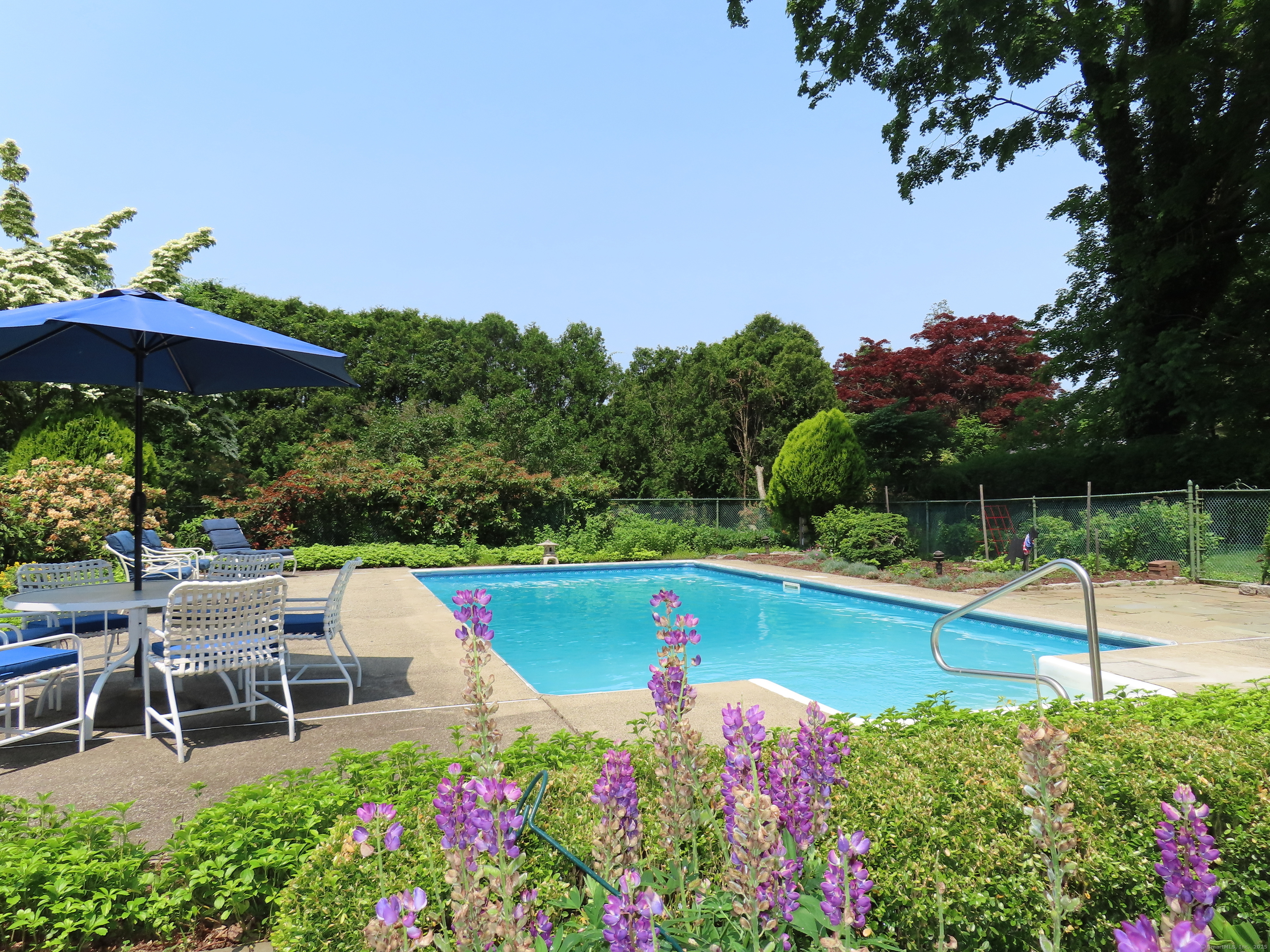 Property Photo: 9 Academy Lane CT 06371