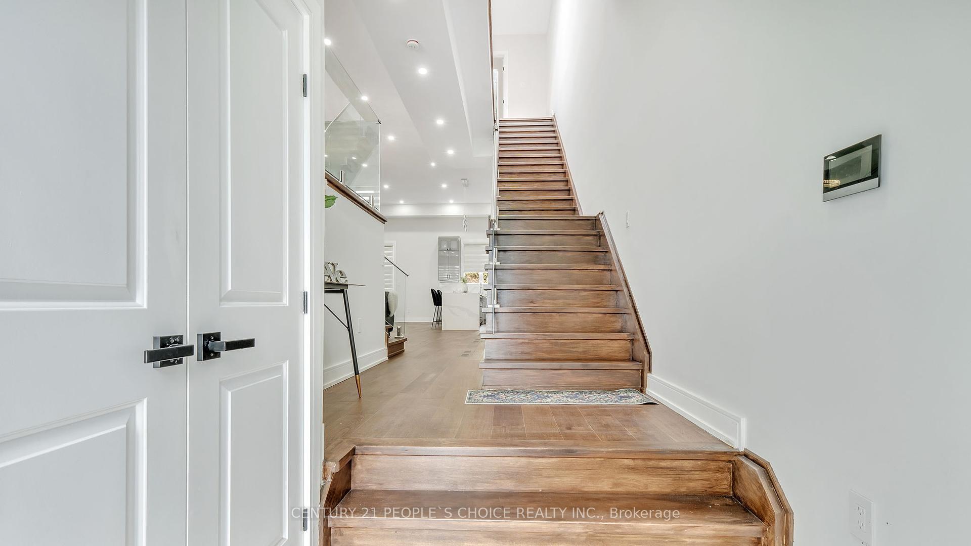 Property Photo:  54 A Butterworth Avenue  ON M1L 1H5 