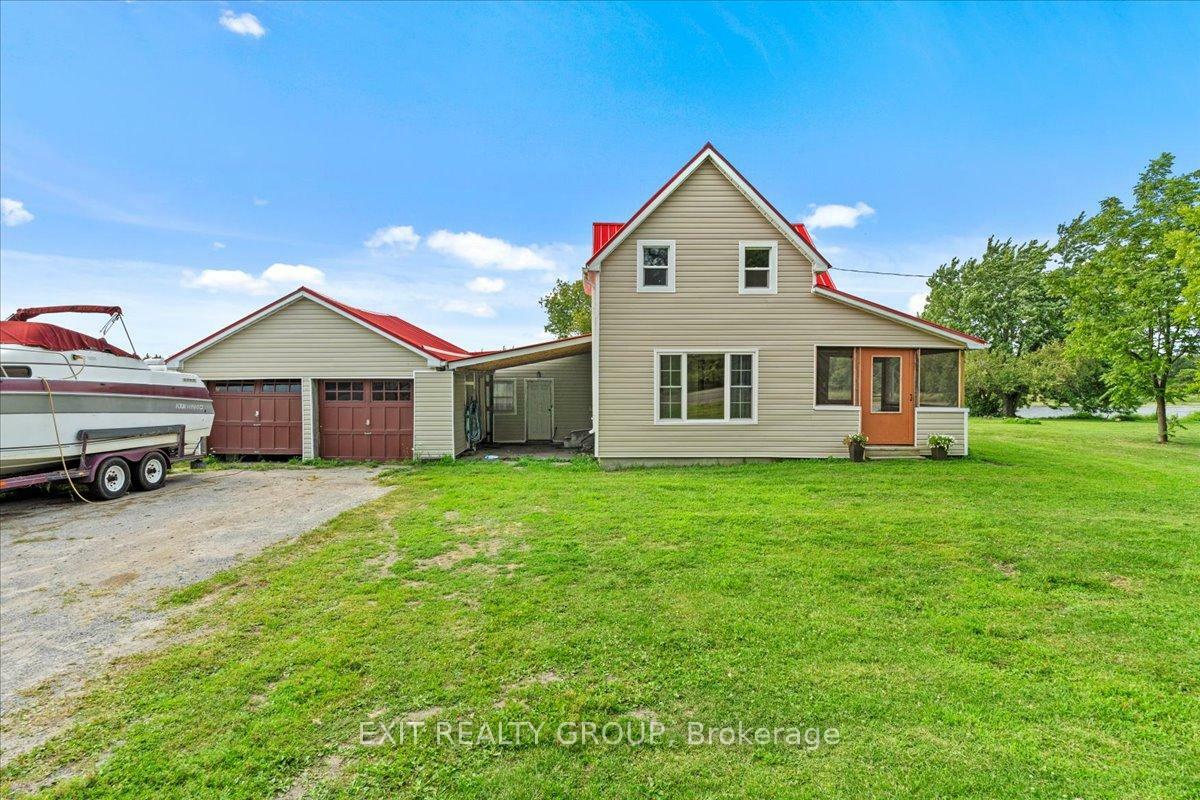 Property Photo: 236 Queen Street ON K0K 3A0