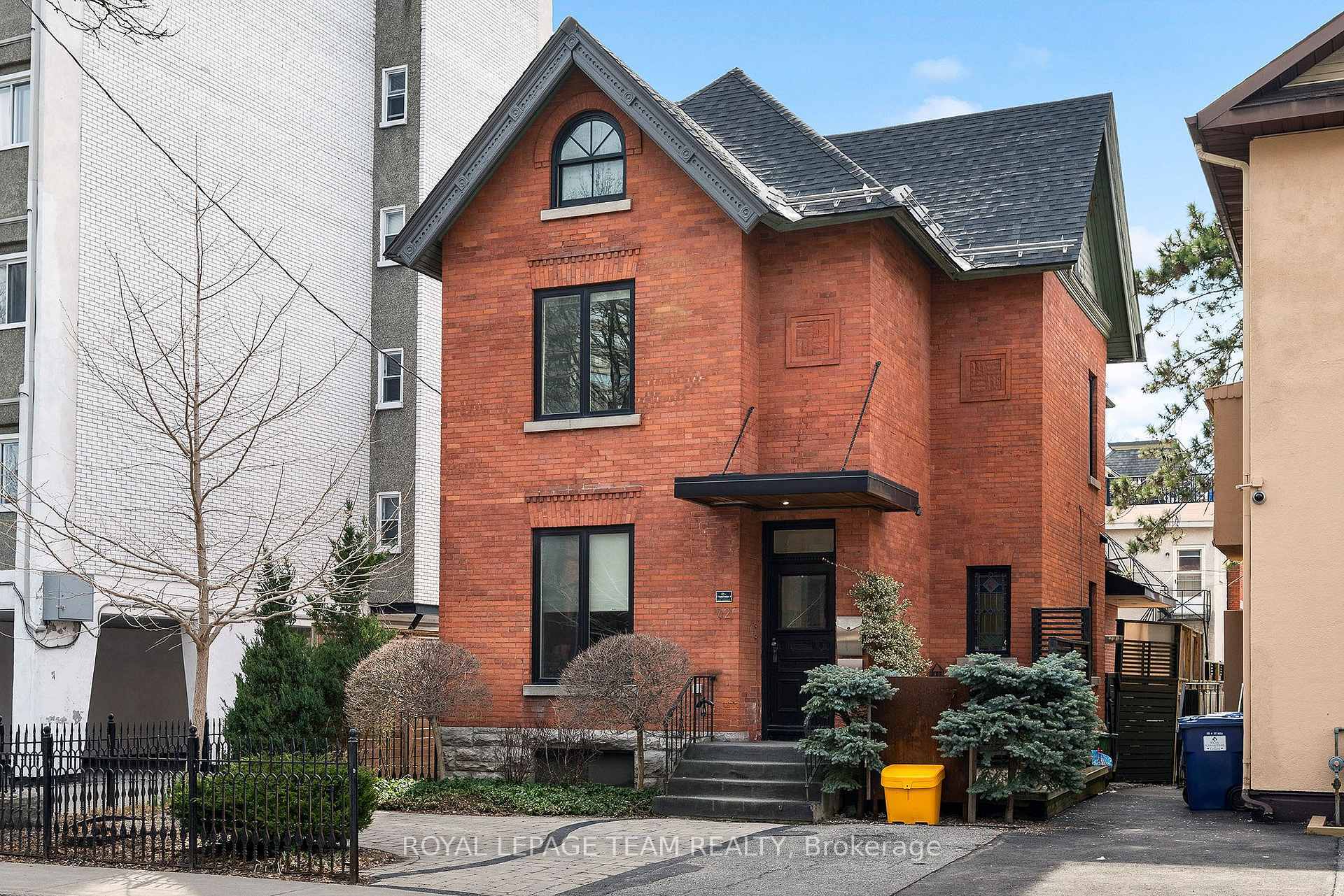 72 Maclaren Street  Ottawa Centre ON K2P 0K6 photo