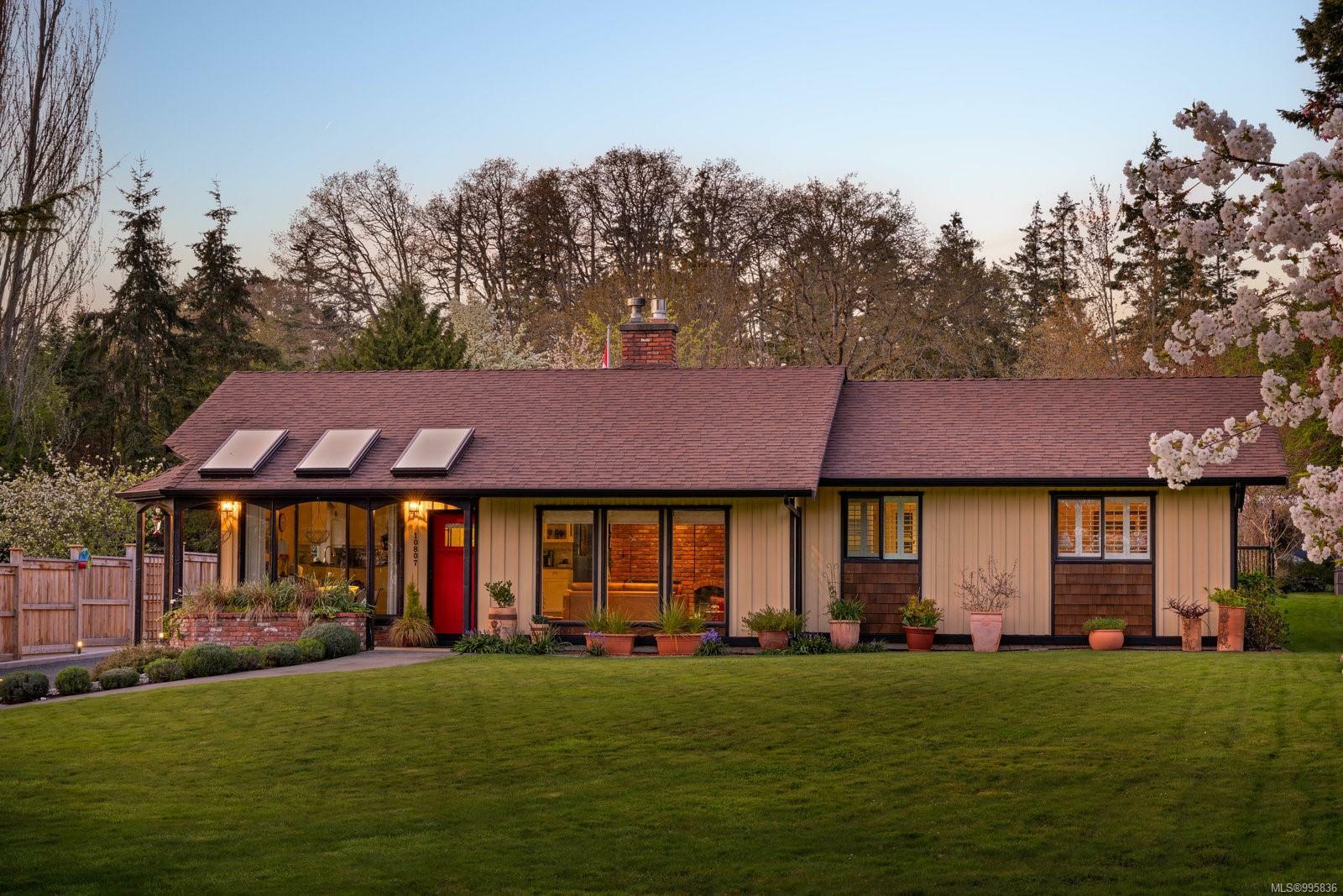 Property Photo: 10807 Madrona Dr BC V8L 5P1