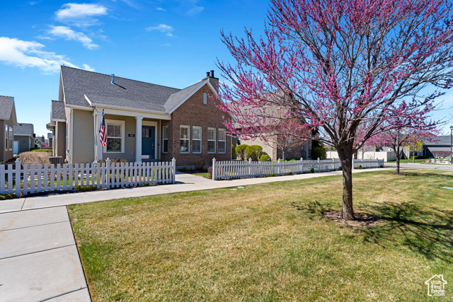 Property Photo: 493 E 3270 N UT 84043