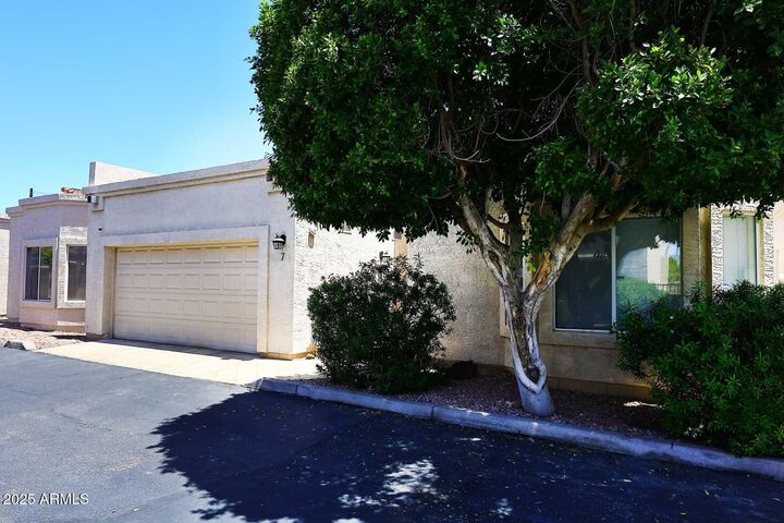 Property Photo: 2647 N Miller Road 7 AZ 85257