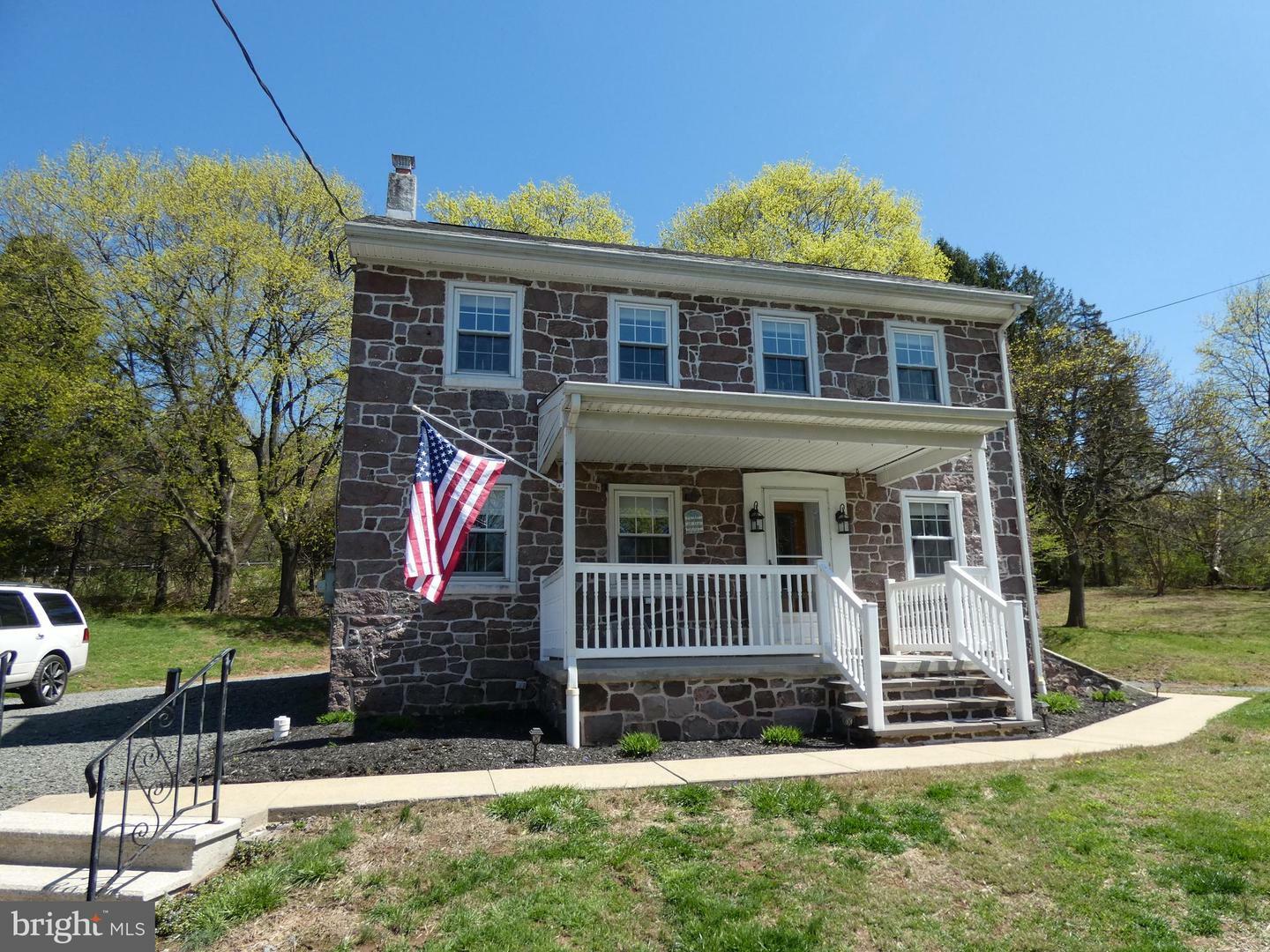 305 Gunhart Road  Mohnton PA 19540 photo