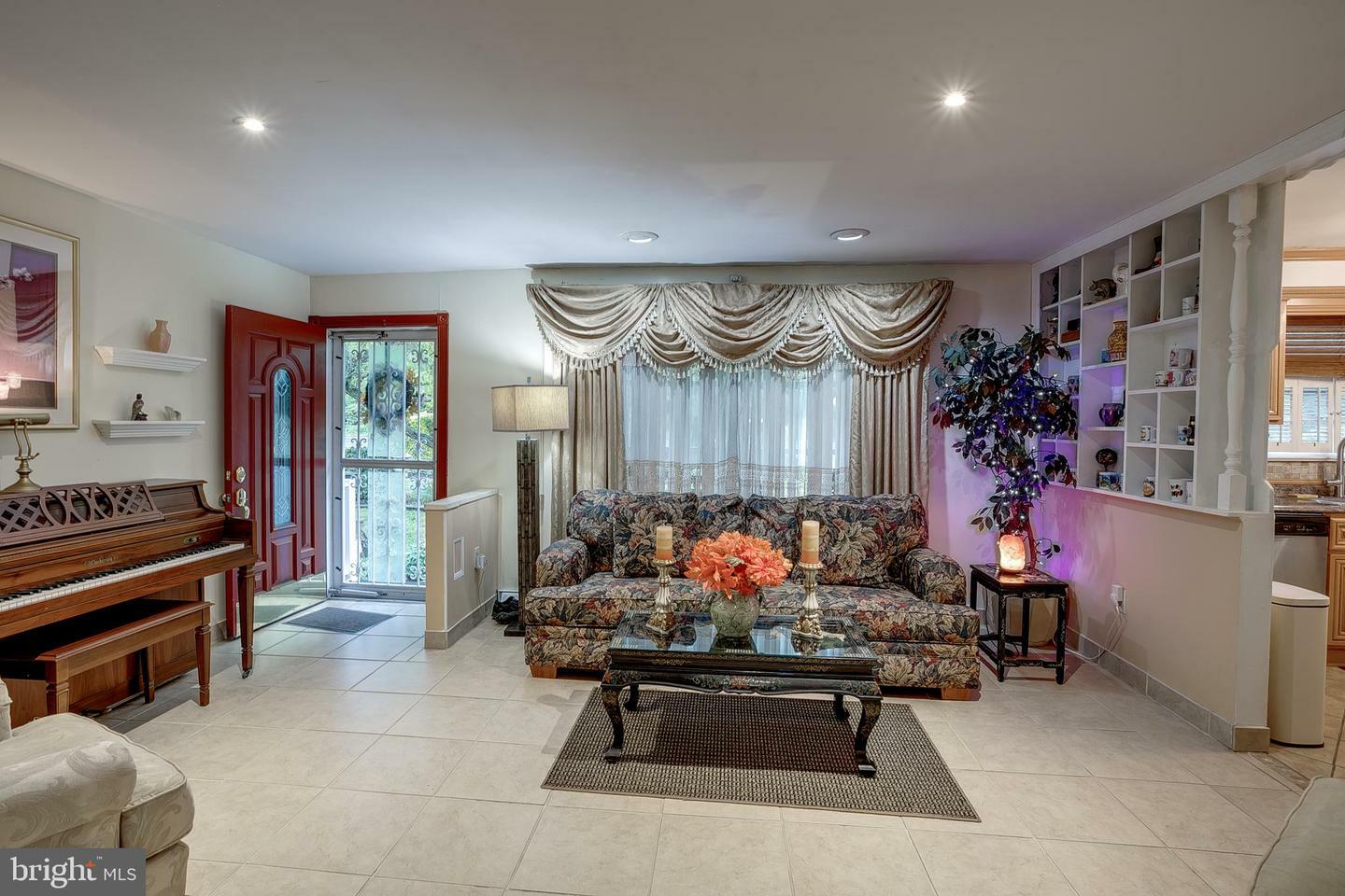 Property Photo:  2066 Old York Road  NJ 08016 