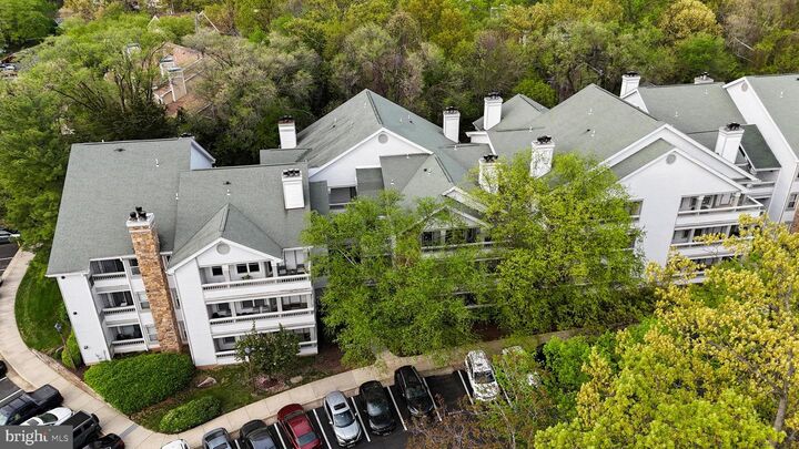 4401 Sedgehurst Drive 204  Fairfax VA 22033 photo