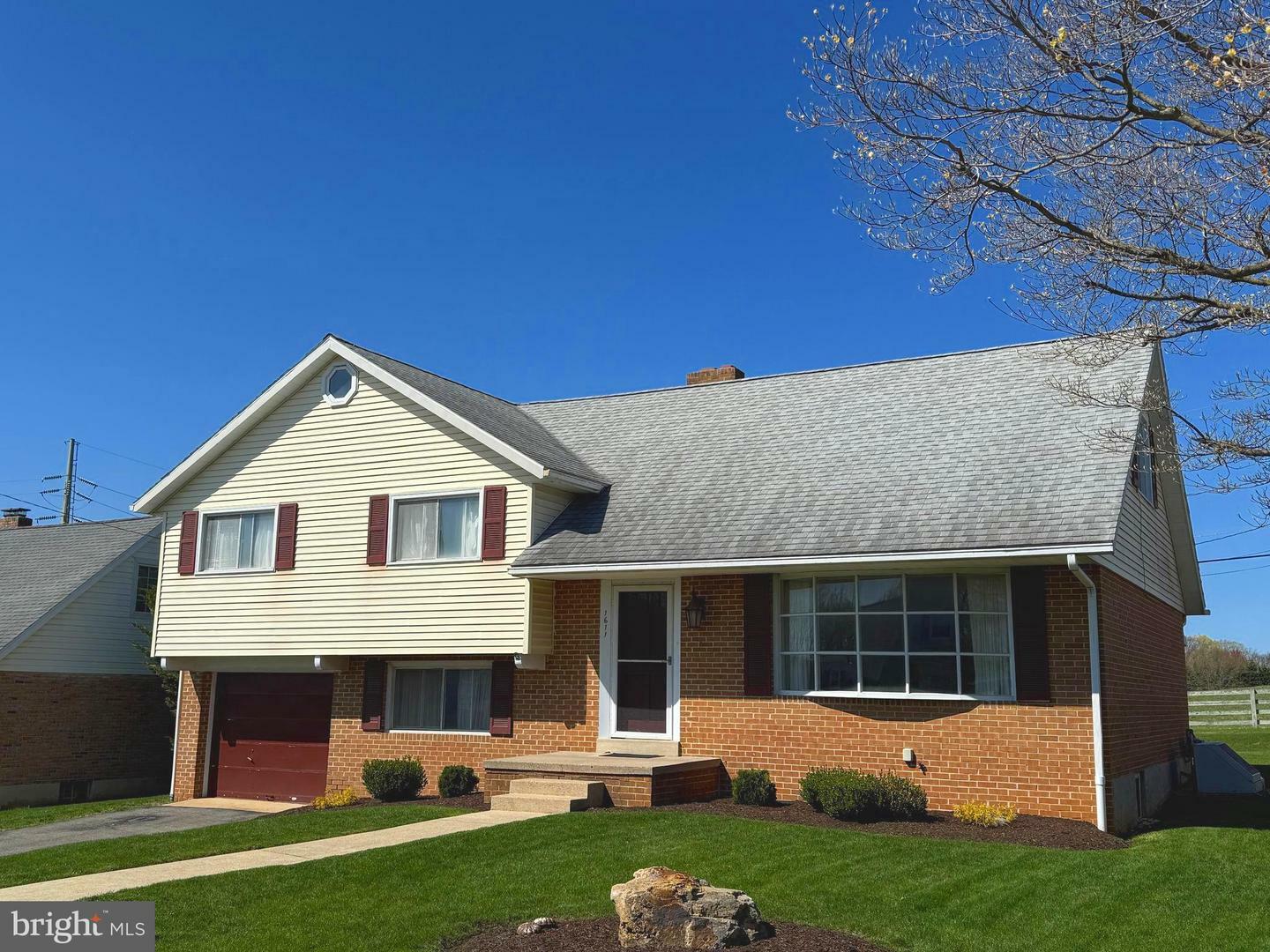 Property Photo: 1611 Whitfield Boulevard PA 19609