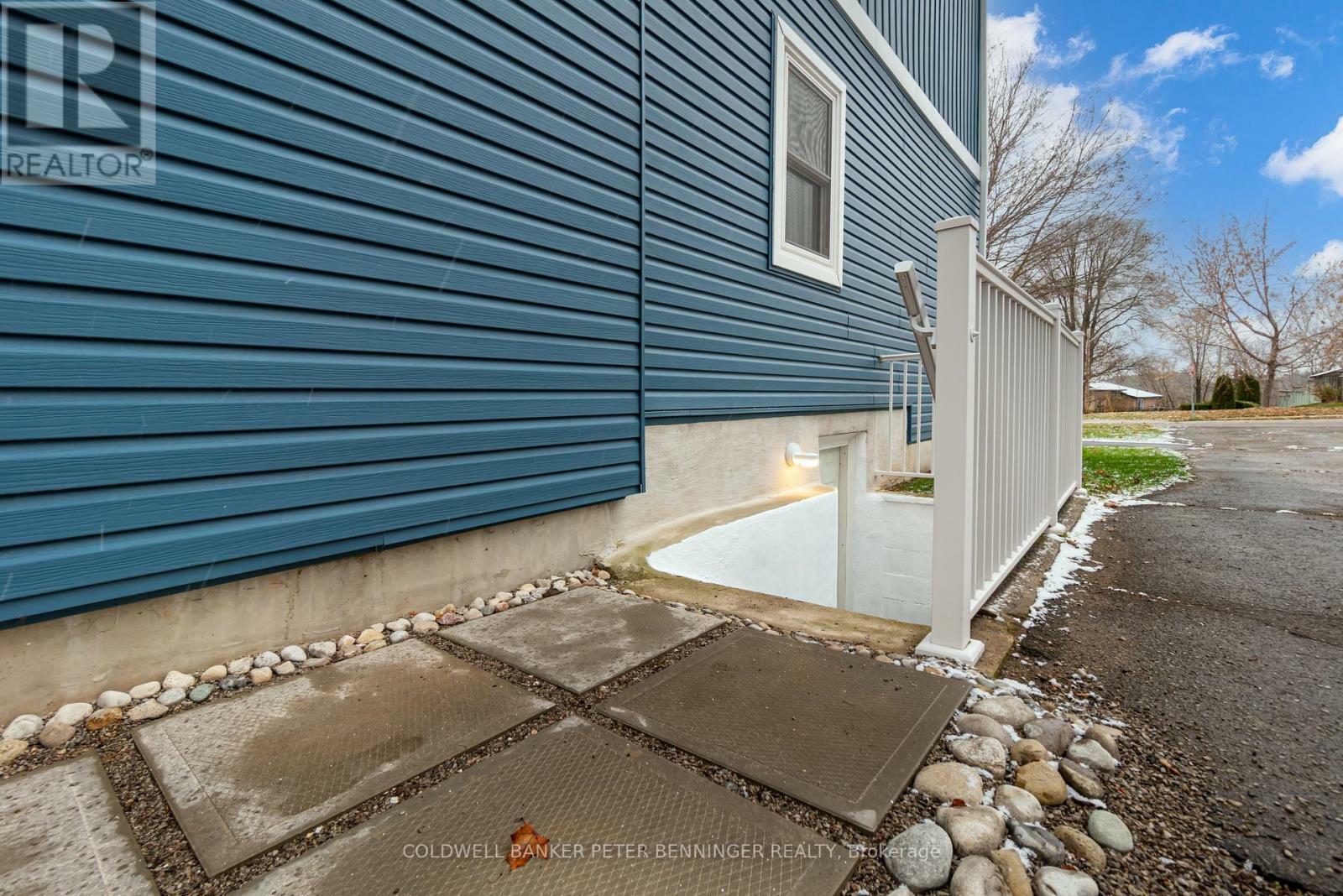 Photo de la propriété: 264 Millvue Street 3 ON N3C 1T3