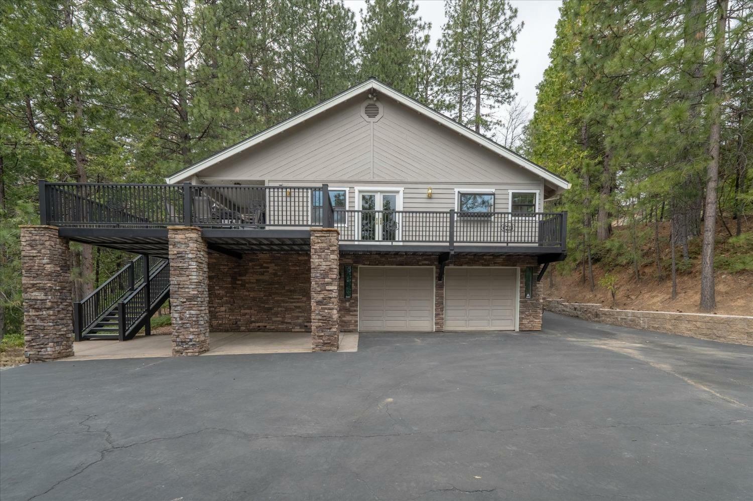 Property Photo: 923 Bear Run Way CA 95223