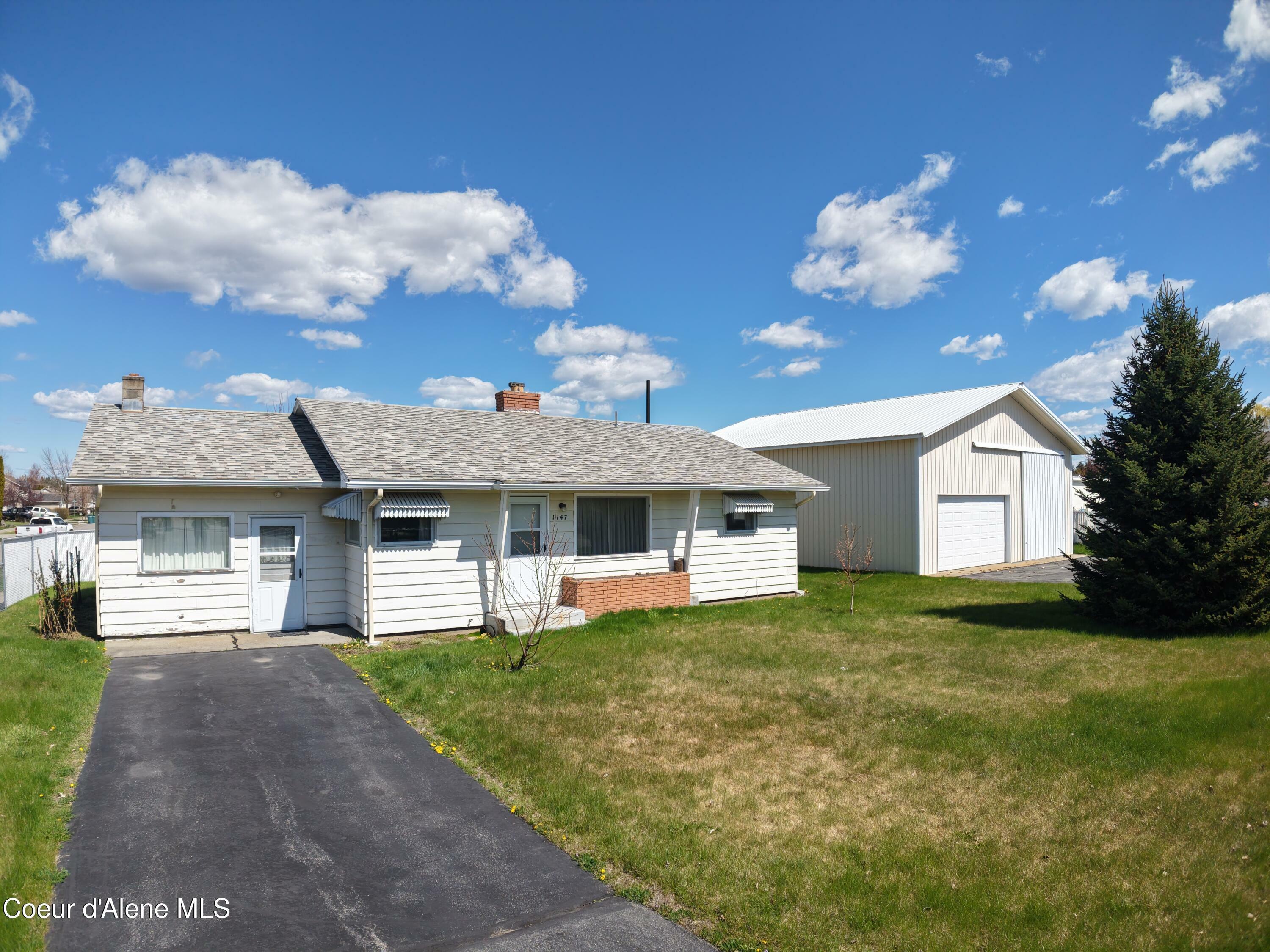 Property Photo: 1147 W Orchard Ave ID 83835