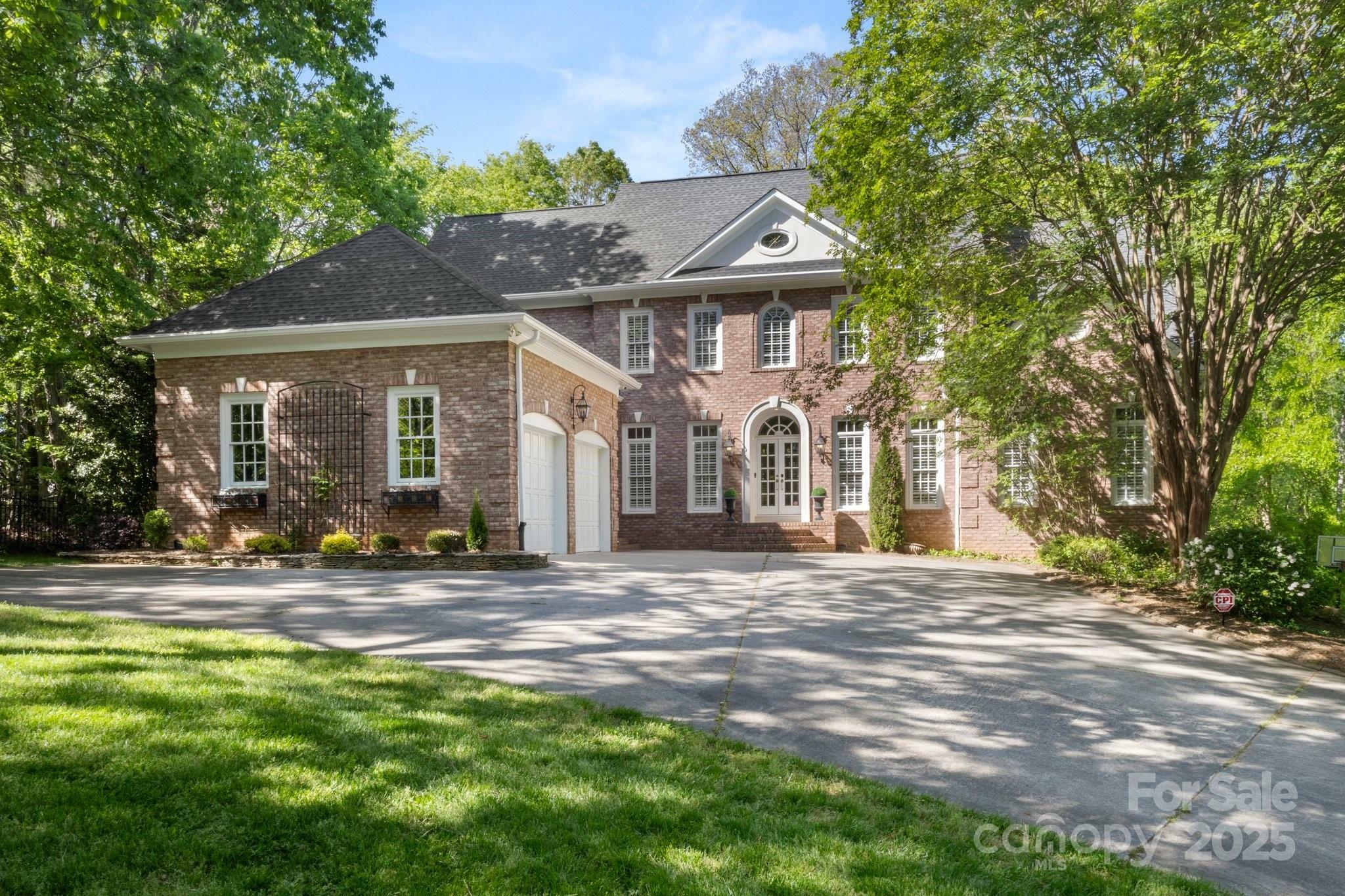 3819 Gleneagles Road  Charlotte NC 28210 photo