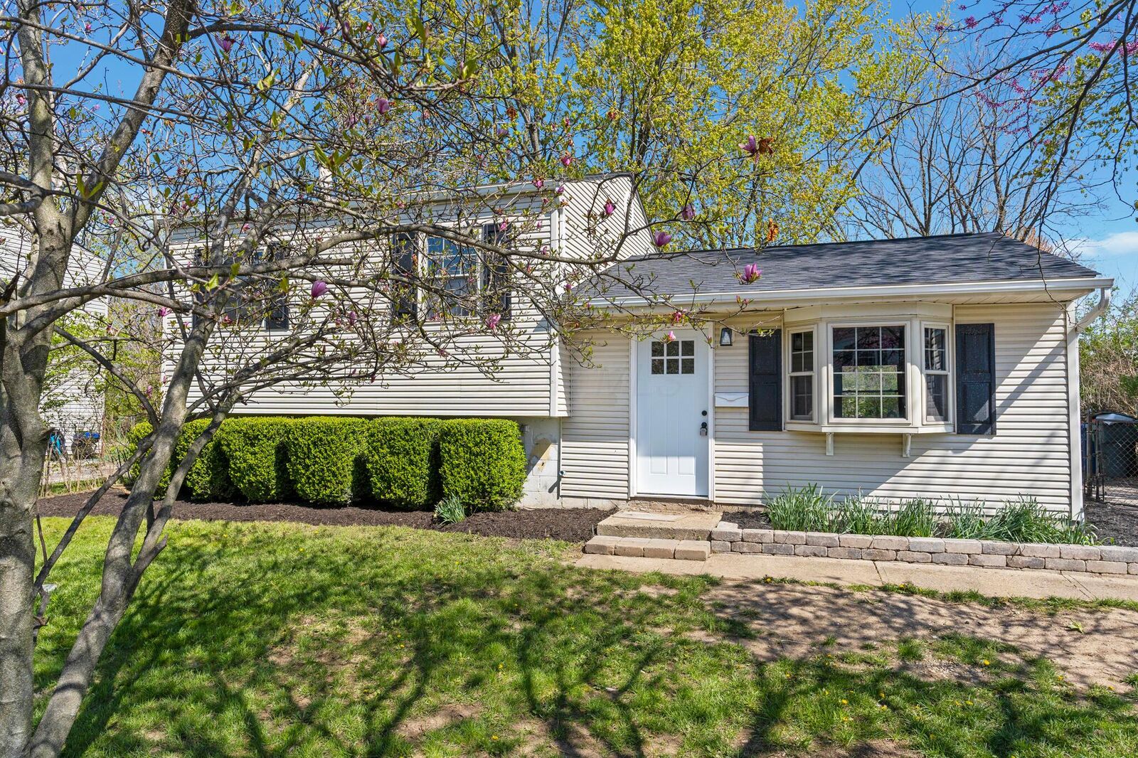 Property Photo: 5418 Kedge Lane OH 43232