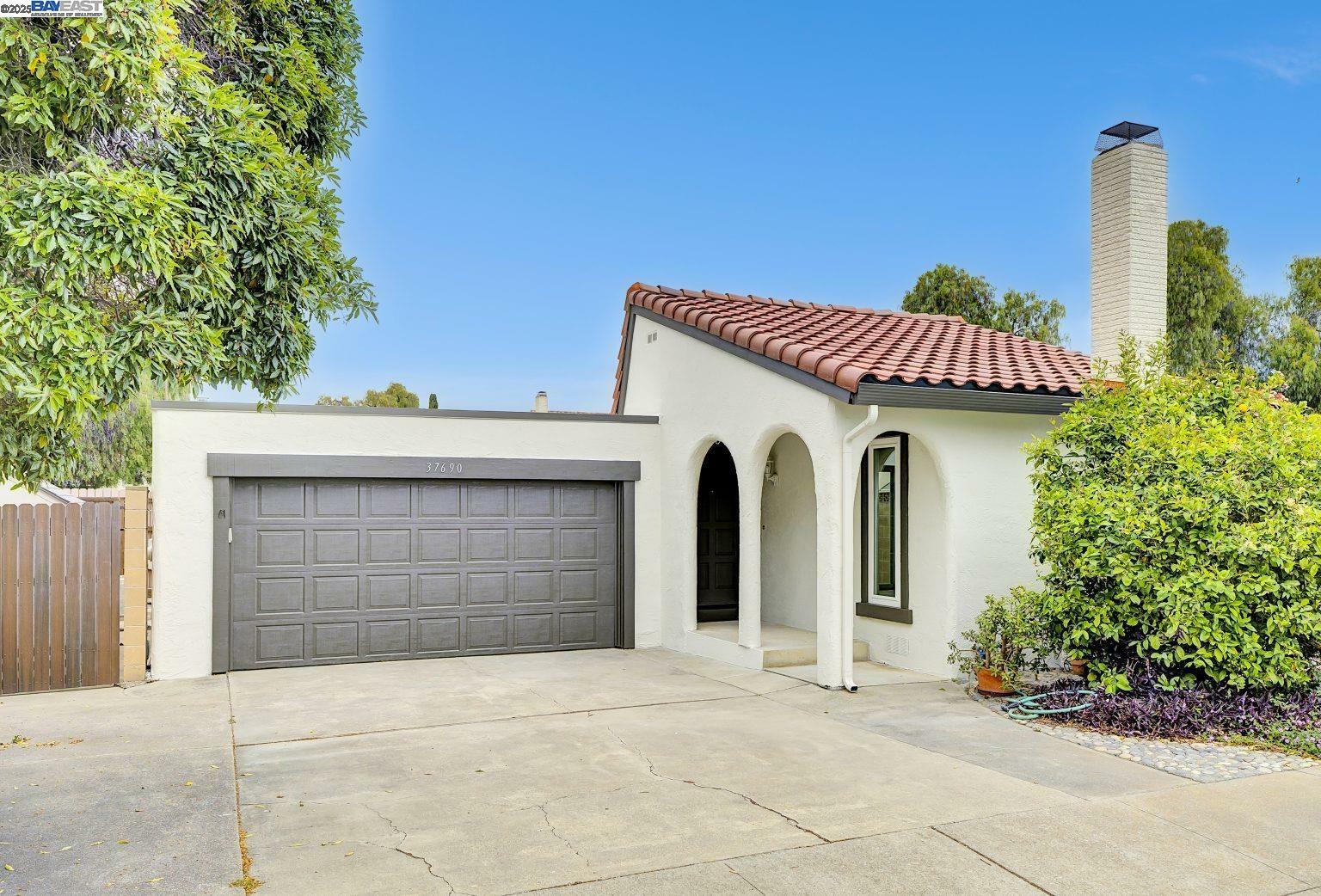 37690 Los Arboles Dr  Fremont CA 94536 photo
