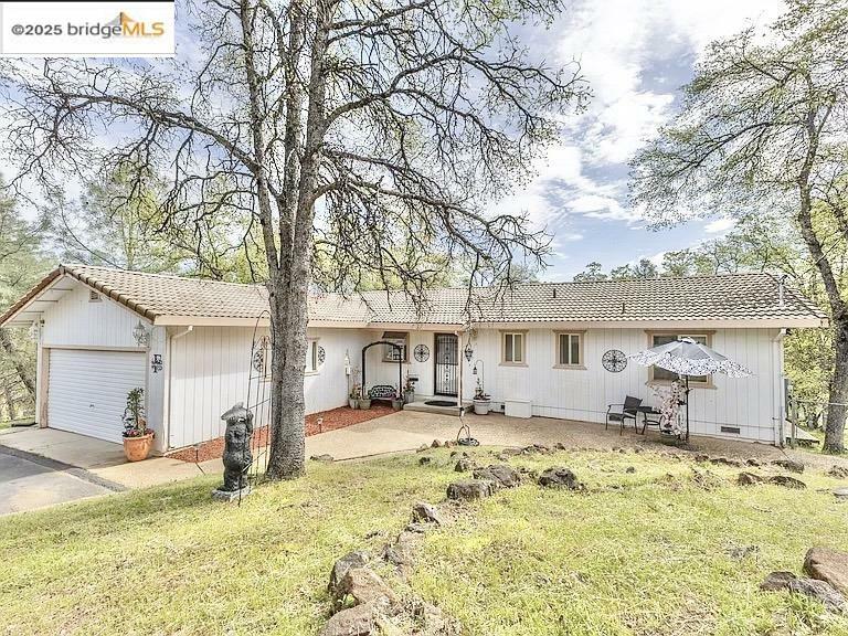 Property Photo: 19846 Via Redonda CA 95370