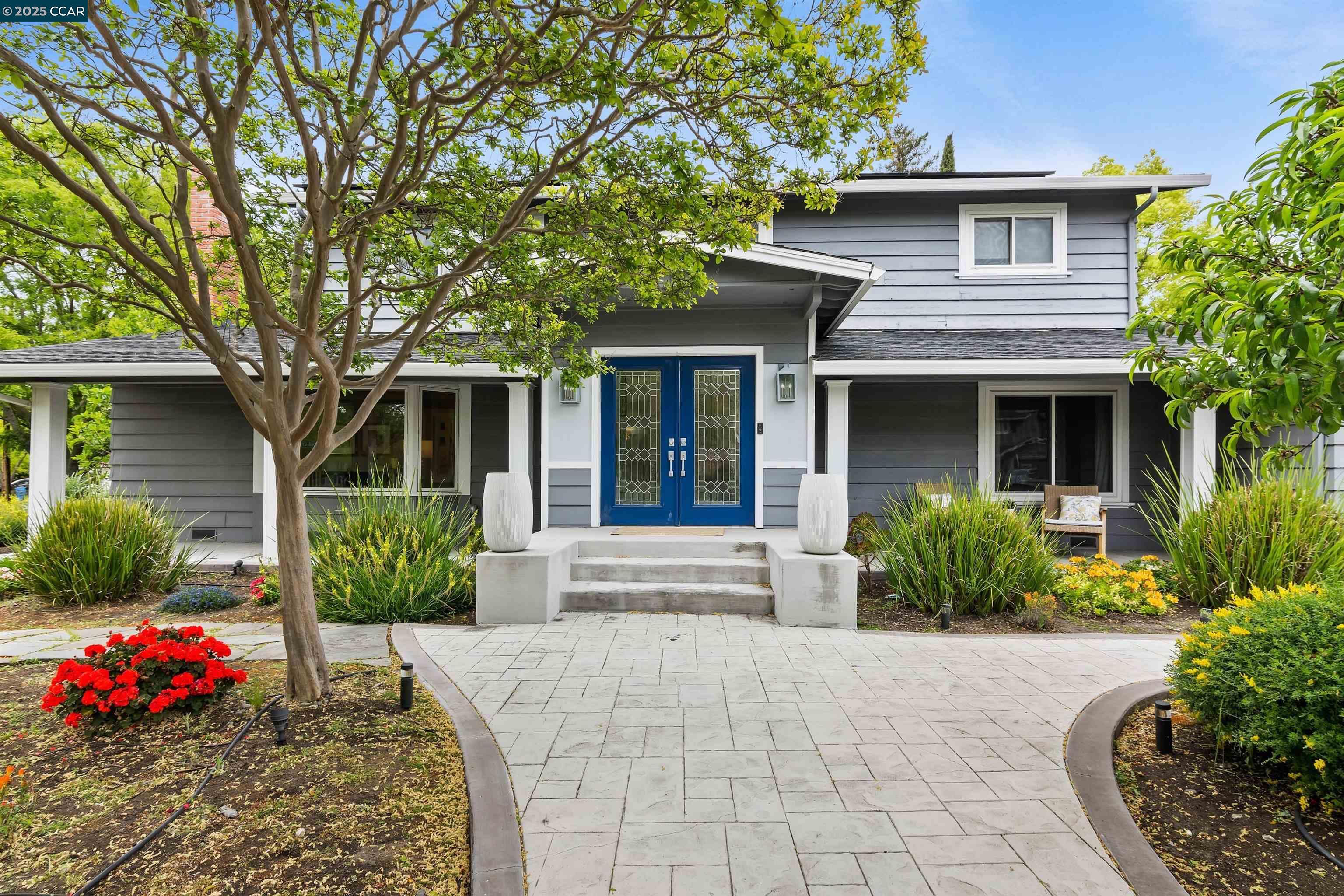 Property Photo:  856 Walbrook Ct  CA 94598 