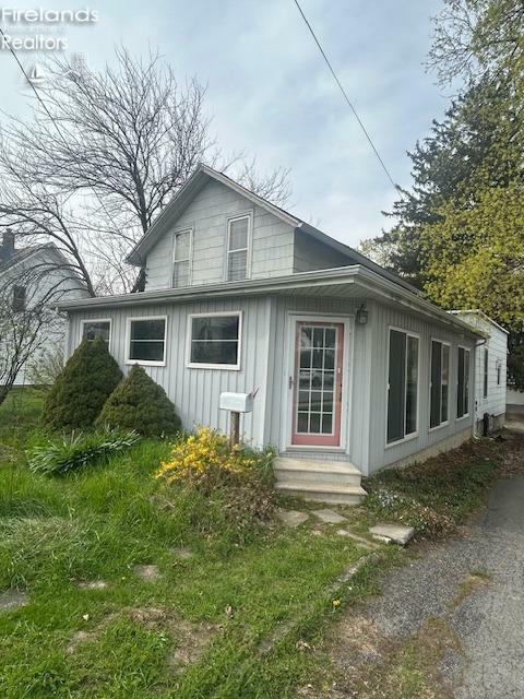 Property Photo: 807 E Main Street OH 44811