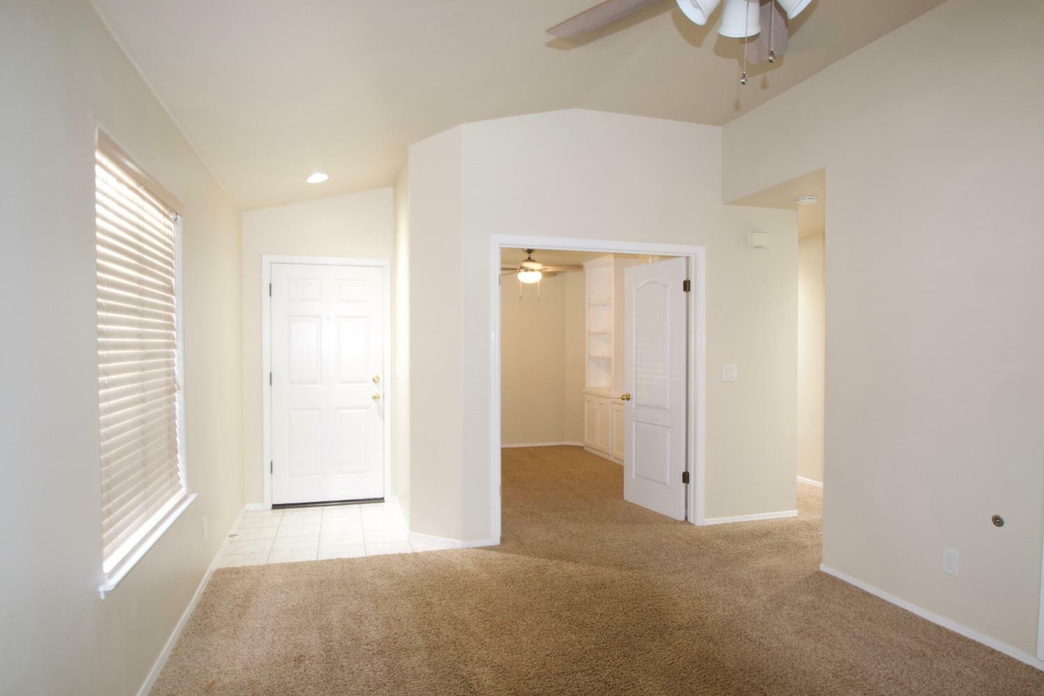 Property Photo: 7581 N Trellis Circle CA 93720