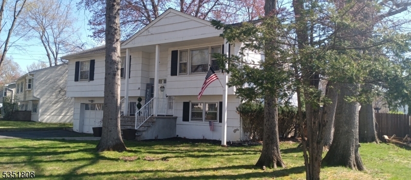14 Roland Rd  Pequannock Twp. NJ 07440 photo