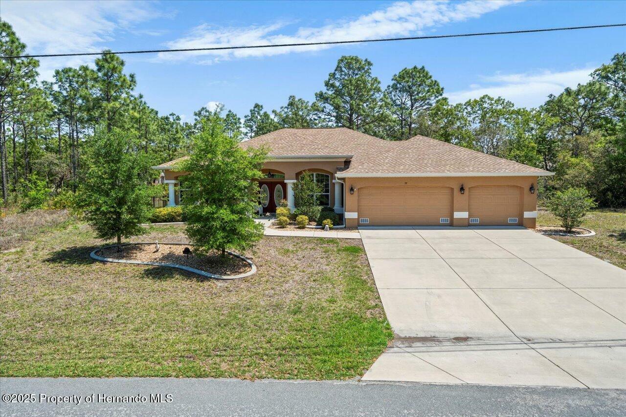 Property Photo: 39 Linder Street FL 34446
