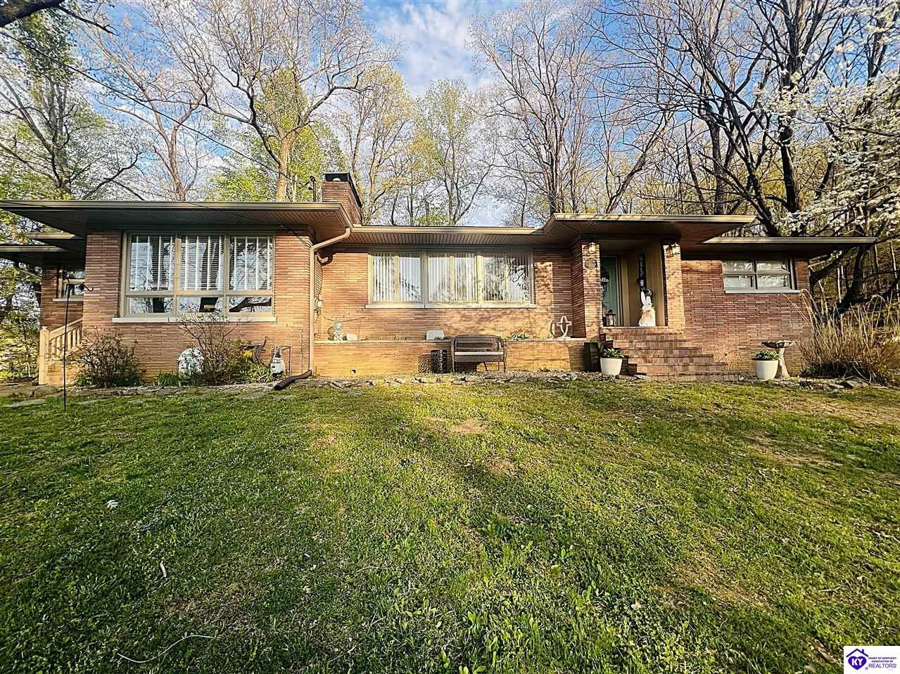 Property Photo: 7403 Cardinal Hill KY 40214