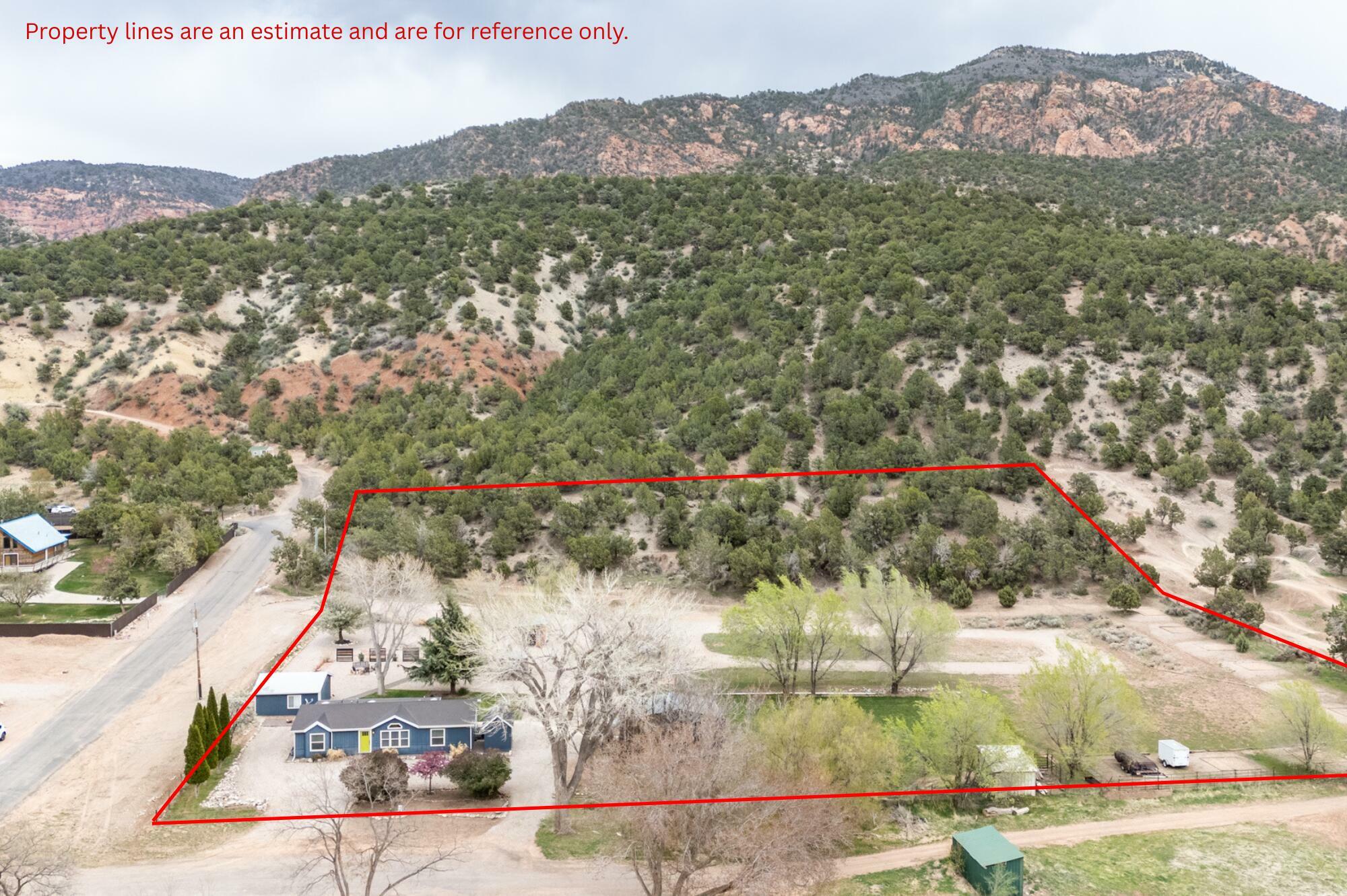 Property Photo: 76 N 300 East UT 84742