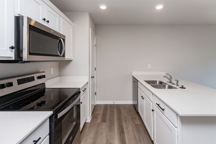 Property Photo: 4944 Grandview Avenue IA 50317