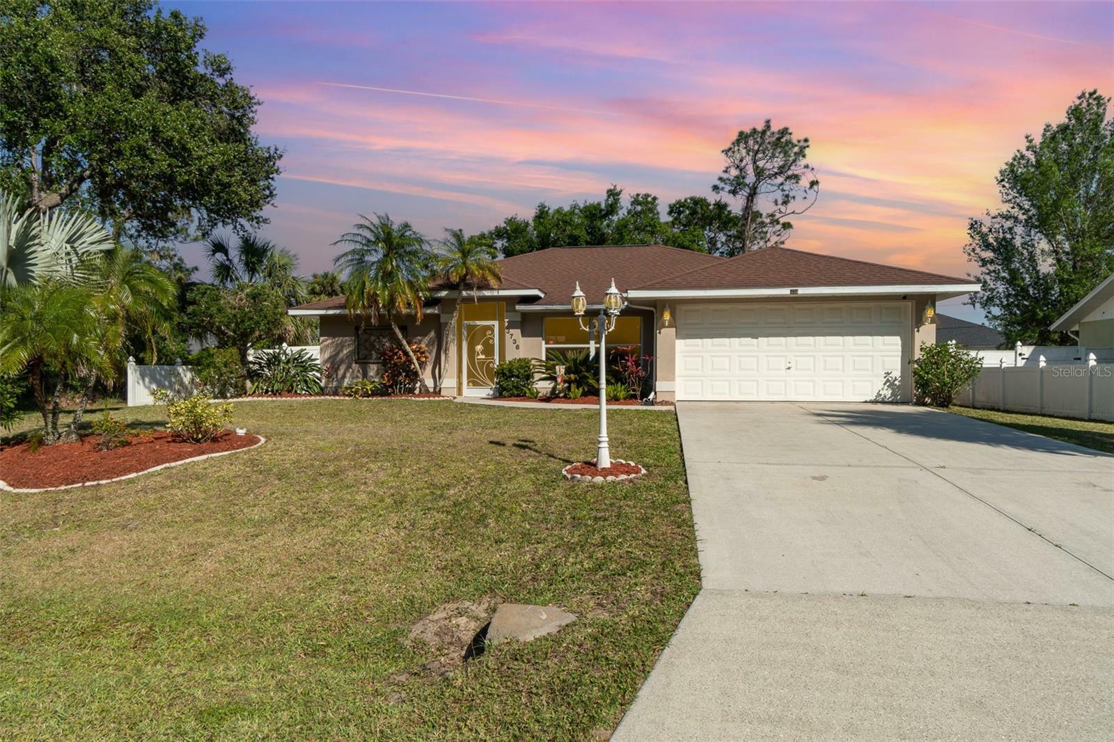 Property Photo: 3736 Fontainebleau Street FL 34287