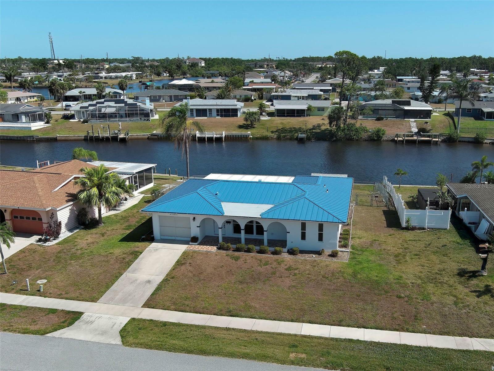 Property Photo: 6422 Otis Road FL 34287