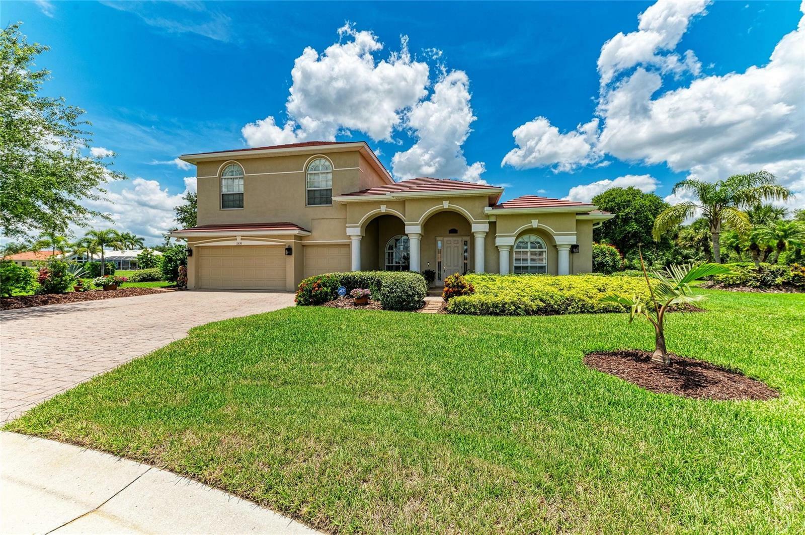 Property Photo: 12838 Daisy Place FL 34212