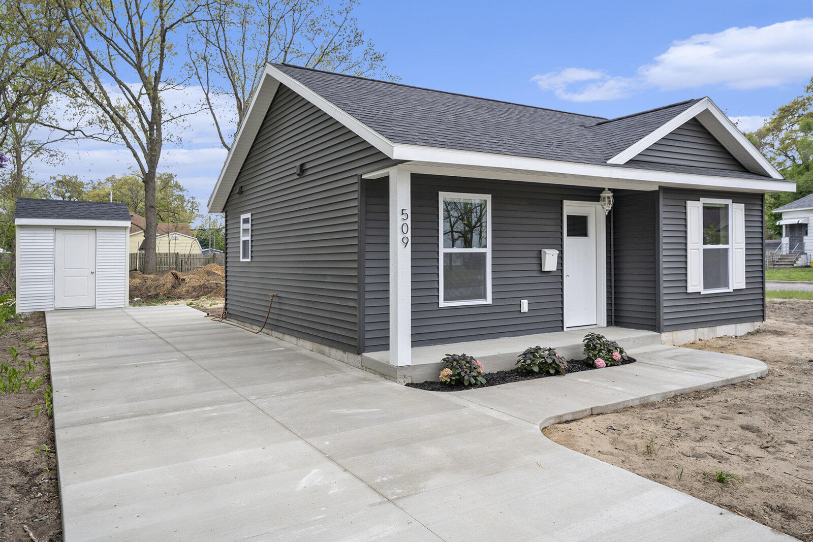 Property Photo:  509 Adams Avenue  MI 49442 