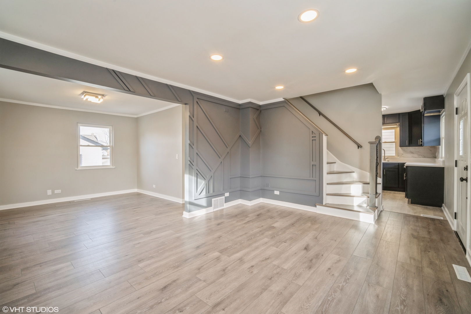Property Photo:  2718 Elder Lane  IL 60131 