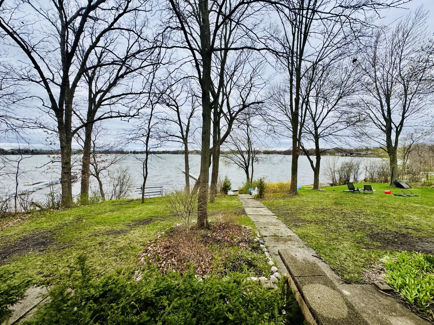 Property Photo: 1046 N Hainesville Road IL 60073