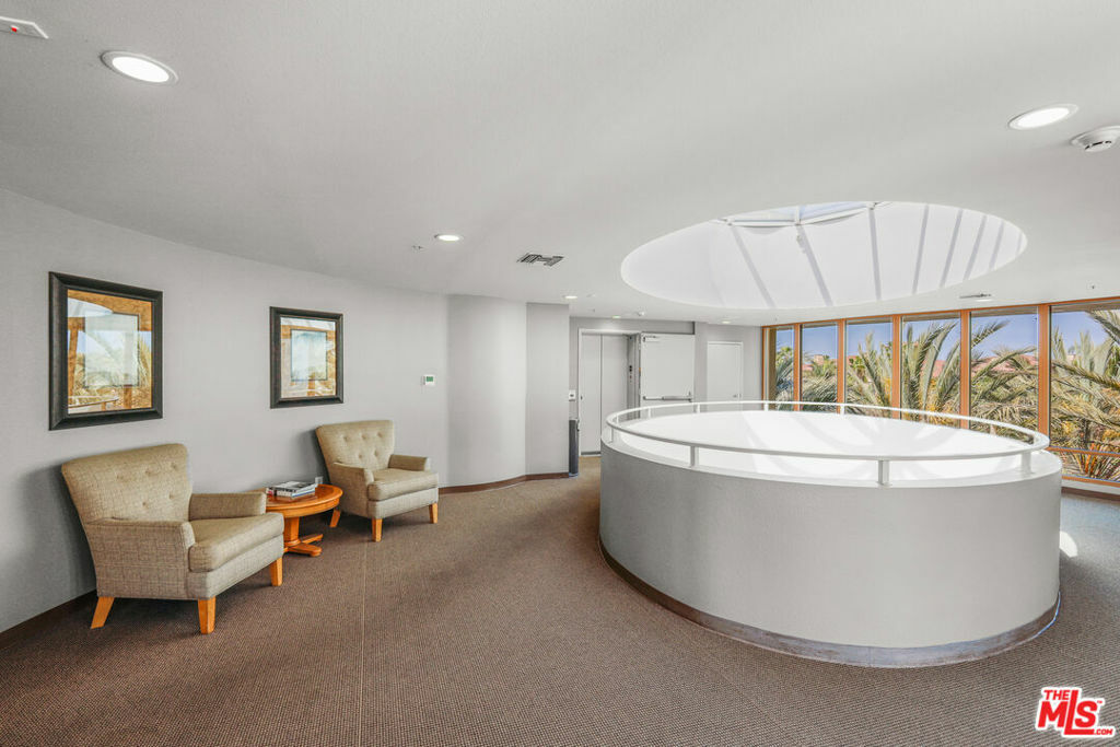 Property Photo: 13200 Pacific 449 CA 90094