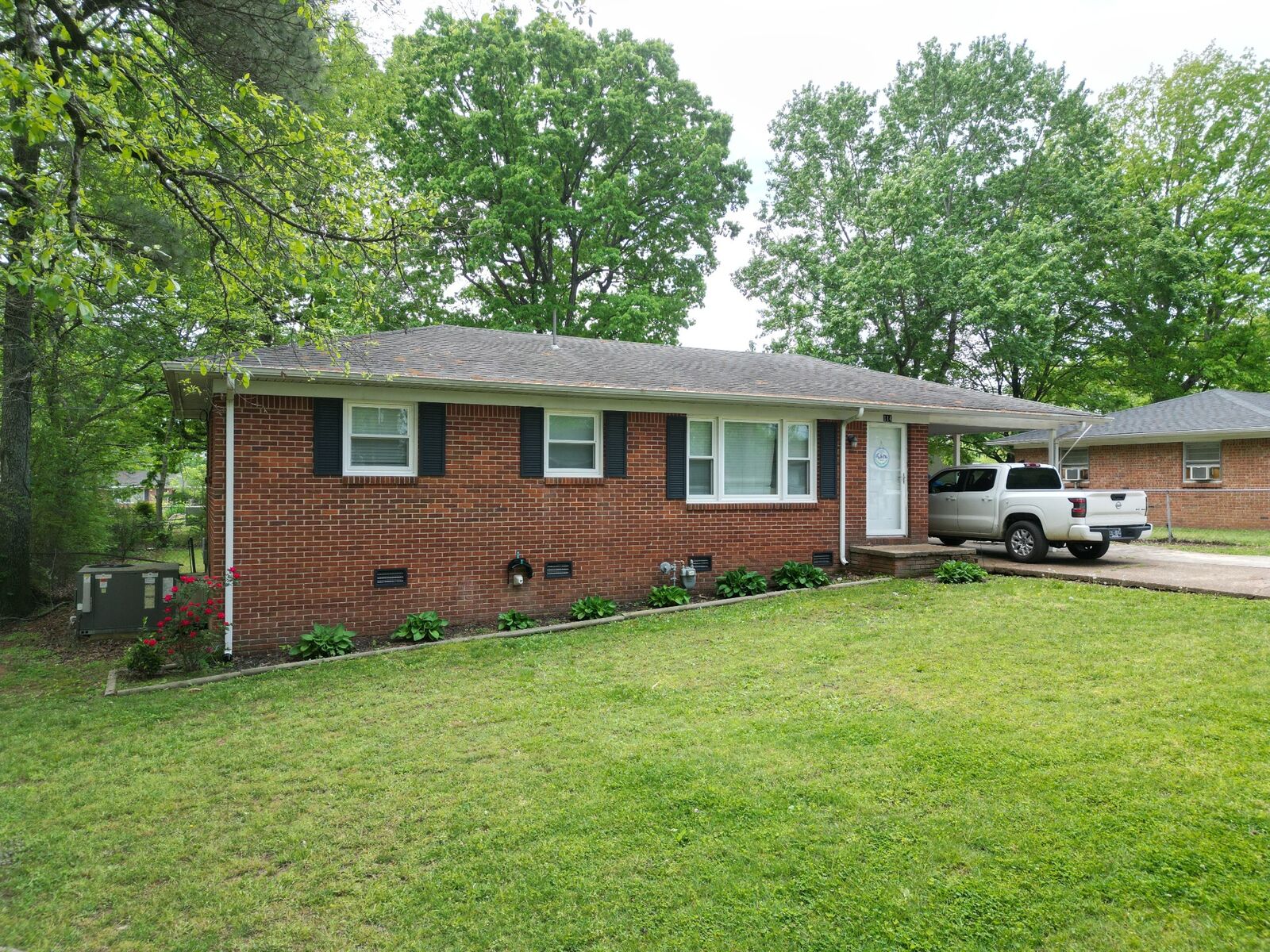 Property Photo:  114 E Marshall St  TN 38450 